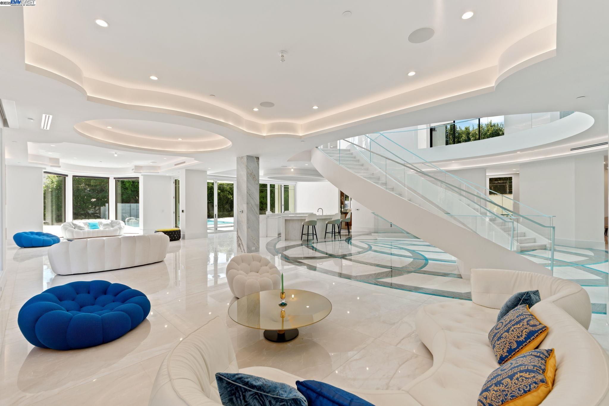 Detail Gallery Image 8 of 60 For 701 N Camden Dr, Beverly Hills,  CA 90210 - 6 Beds | 6/3 Baths