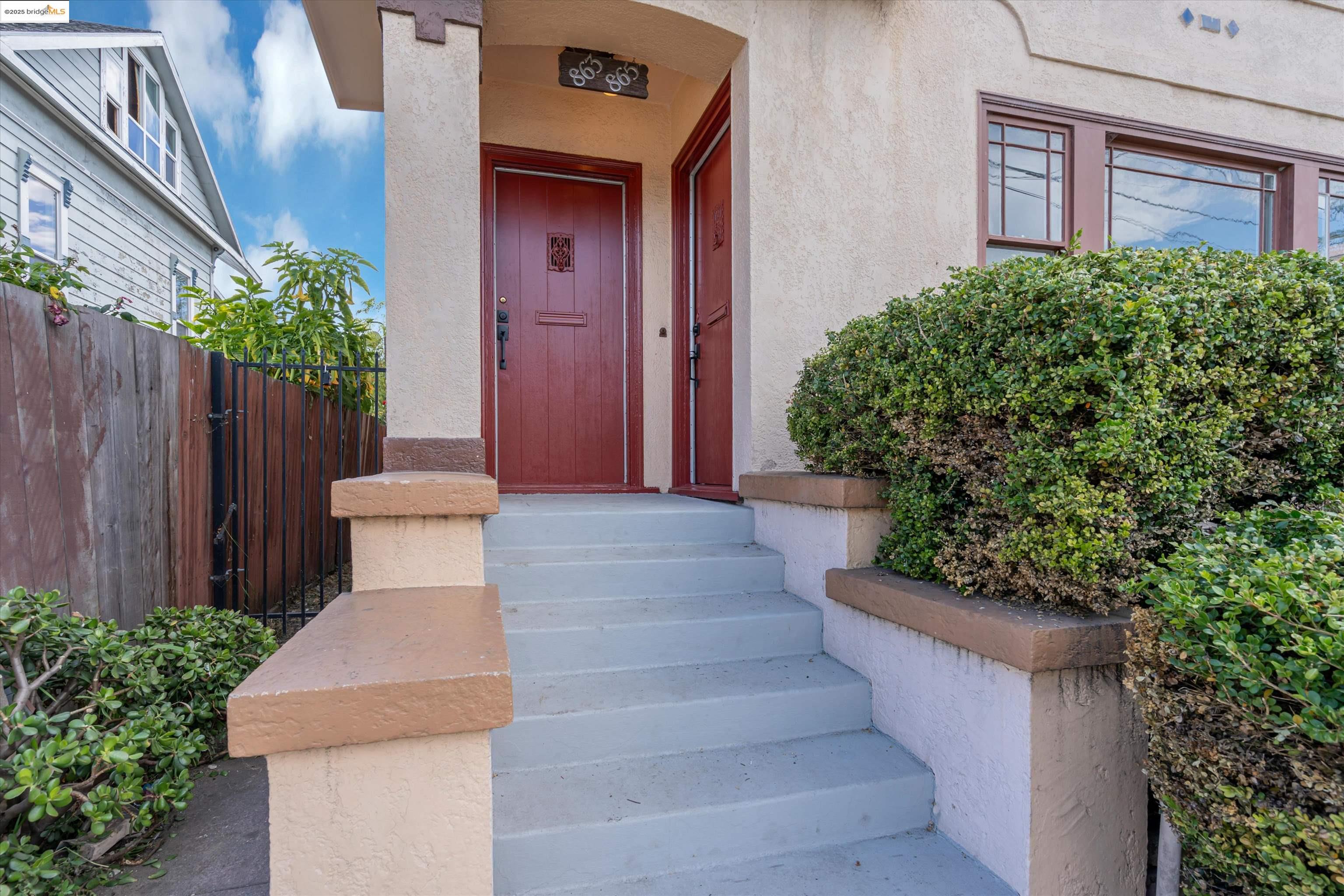 Detail Gallery Image 2 of 22 For 863 40th St., Oakland,  CA 94608 - – Beds | – Baths