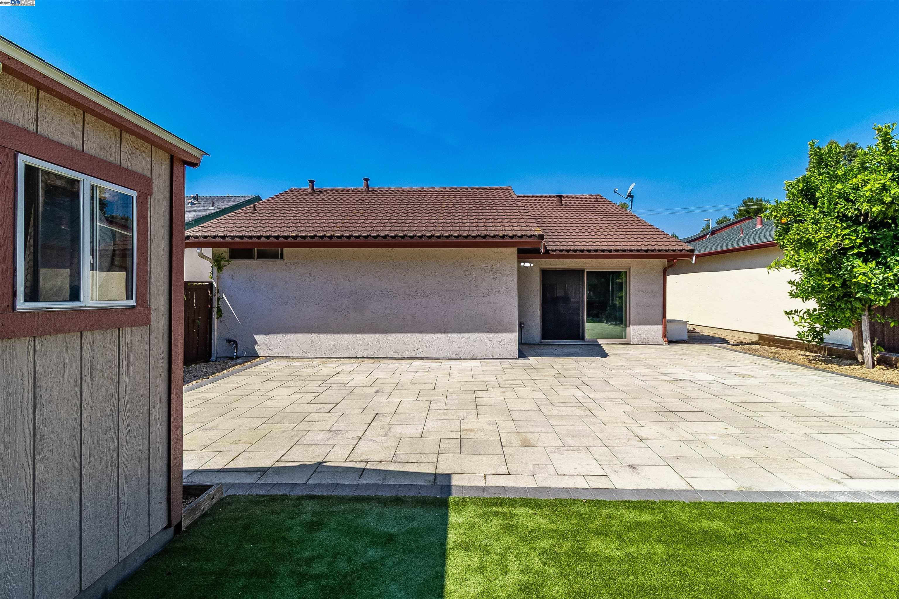 Detail Gallery Image 14 of 45 For 943 Coral Ridge Cir, Rodeo,  CA 94572 - 3 Beds | 2 Baths