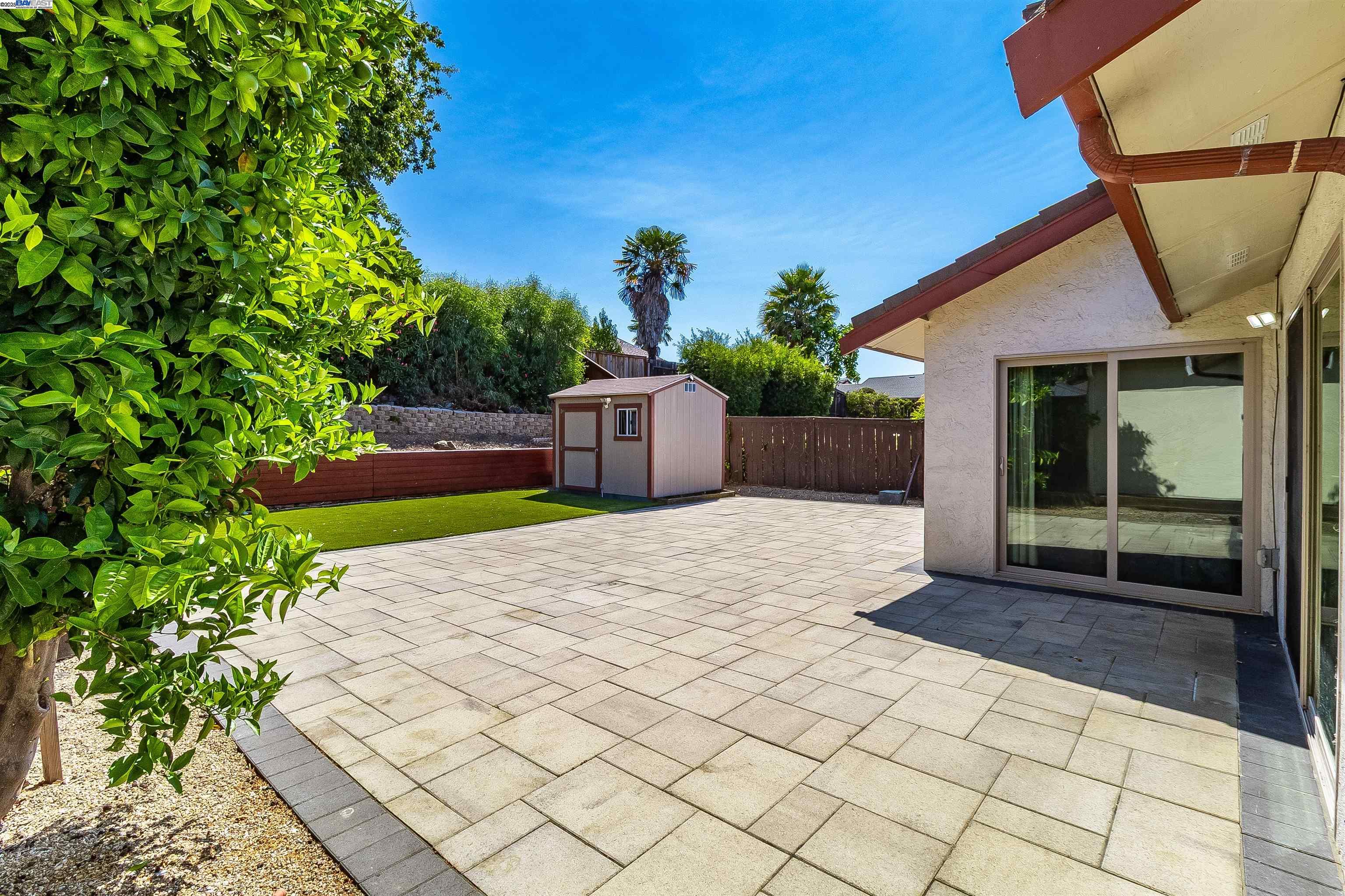 Detail Gallery Image 17 of 45 For 943 Coral Ridge Cir, Rodeo,  CA 94572 - 3 Beds | 2 Baths