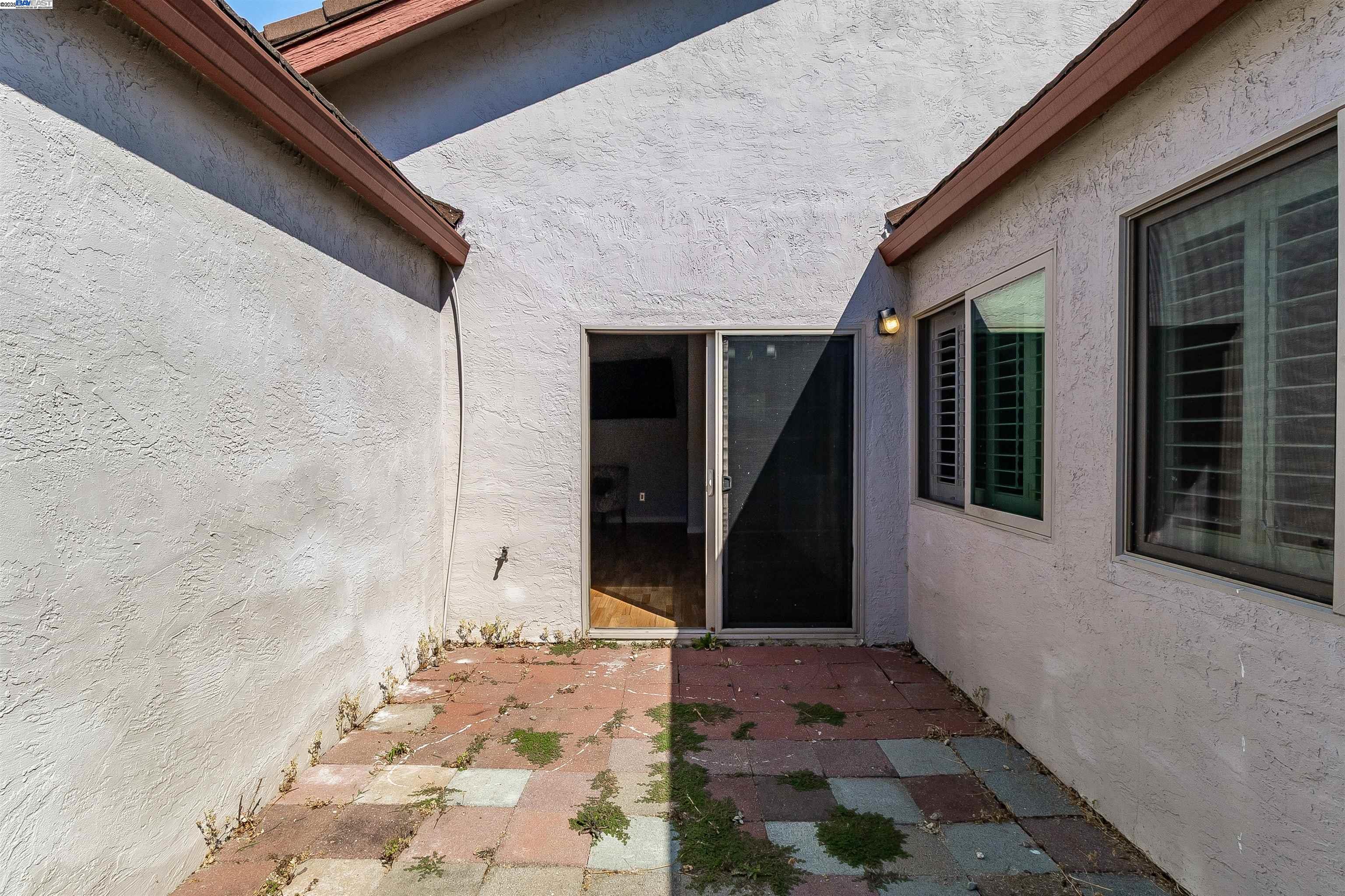 Detail Gallery Image 21 of 45 For 943 Coral Ridge Cir, Rodeo,  CA 94572 - 3 Beds | 2 Baths