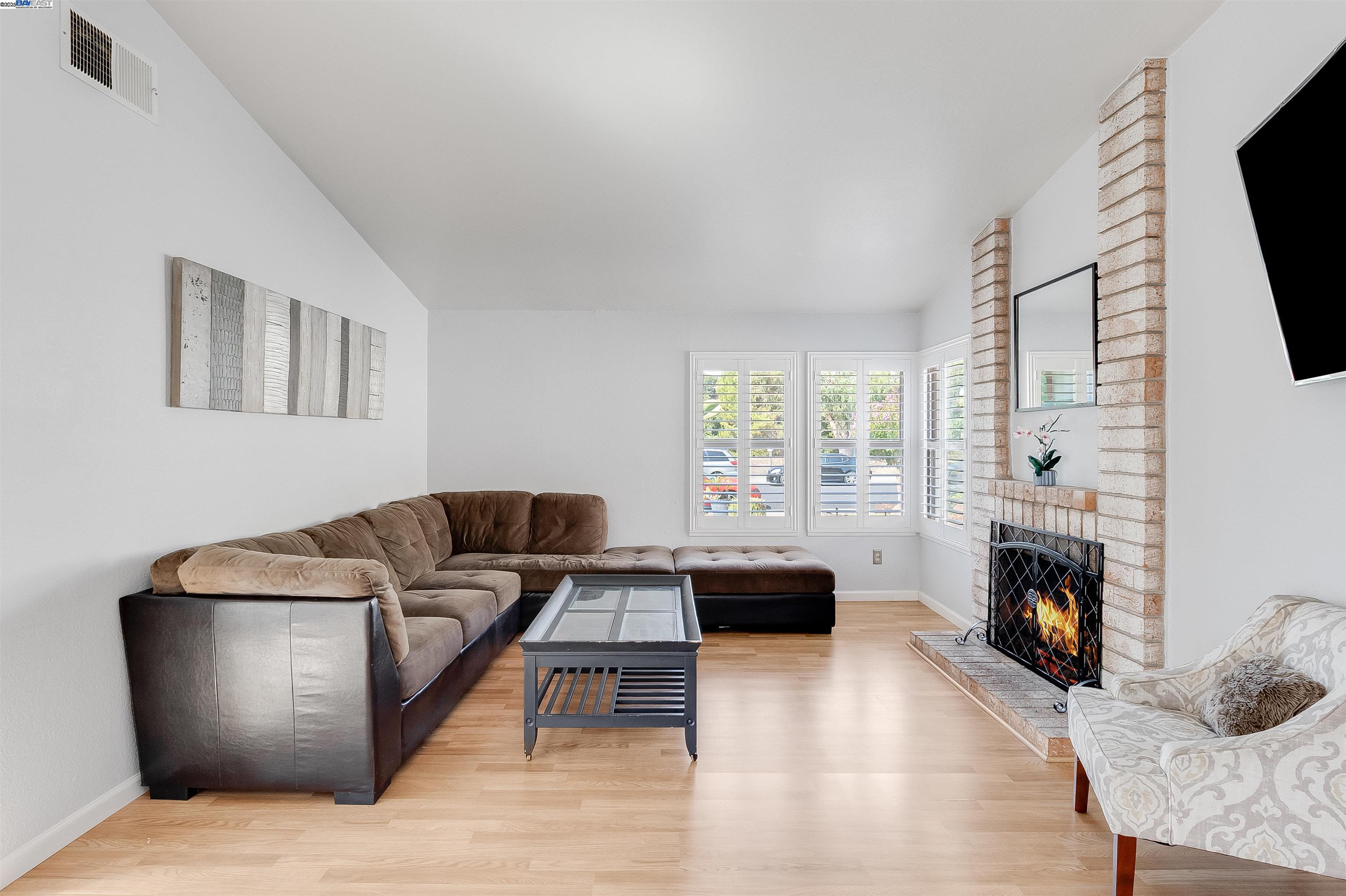 Detail Gallery Image 23 of 45 For 943 Coral Ridge Cir, Rodeo,  CA 94572 - 3 Beds | 2 Baths