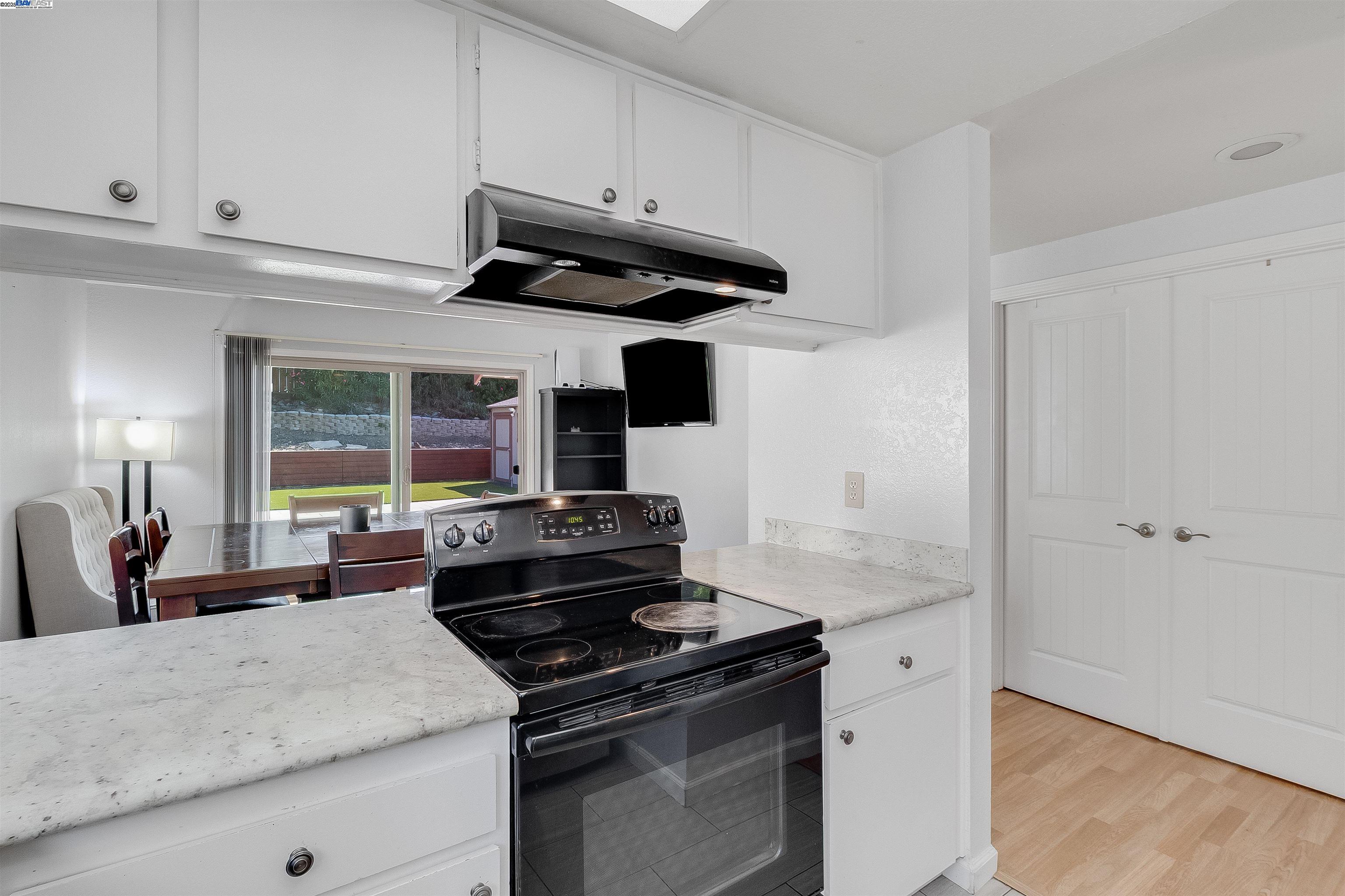 Detail Gallery Image 27 of 45 For 943 Coral Ridge Cir, Rodeo,  CA 94572 - 3 Beds | 2 Baths