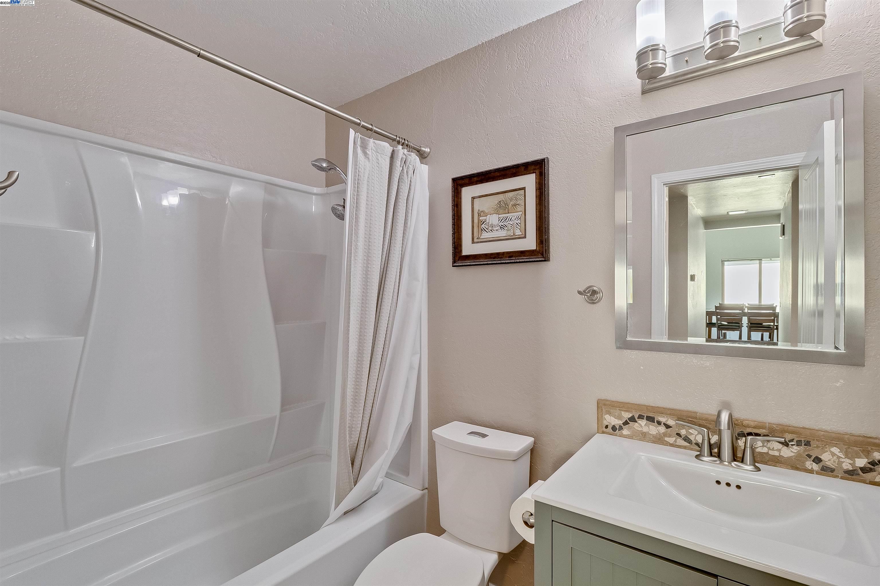 Detail Gallery Image 35 of 45 For 943 Coral Ridge Cir, Rodeo,  CA 94572 - 3 Beds | 2 Baths