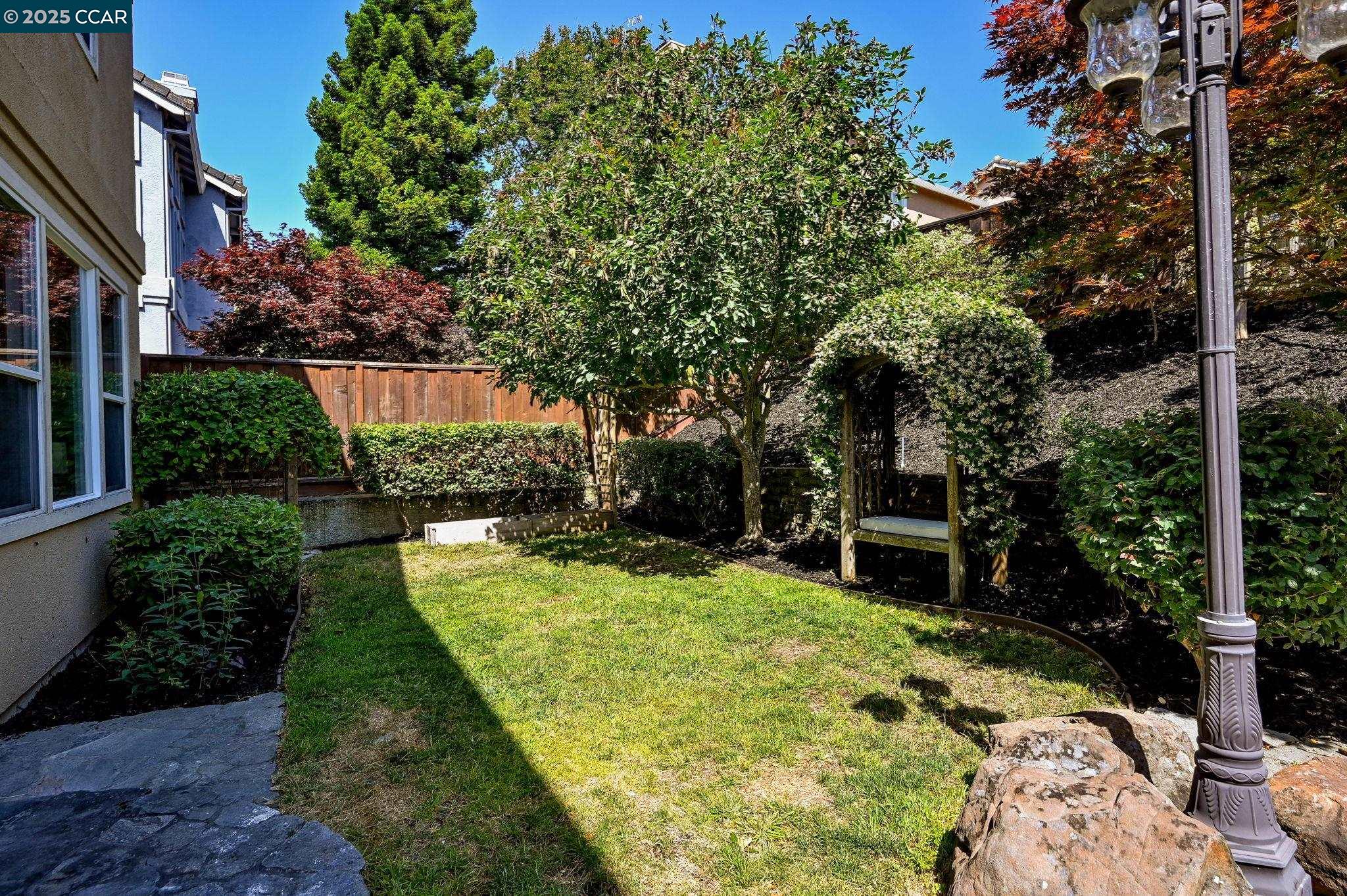 Detail Gallery Image 31 of 48 For 120 Woodcrest Dr, San Ramon,  CA 94583 - 4 Beds | 2/1 Baths