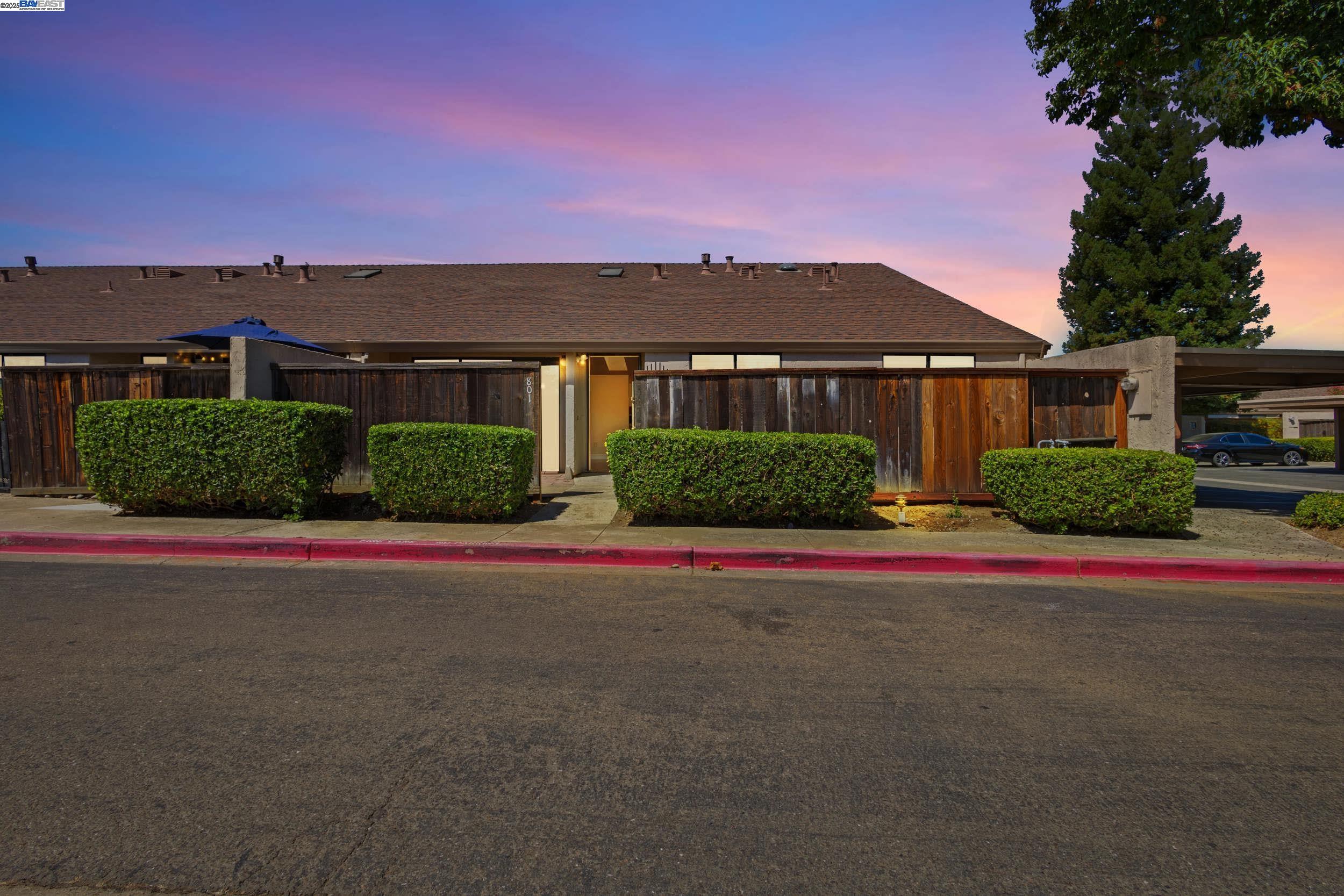 Detail Gallery Image 2 of 26 For 801 Villa Ter, Brentwood,  CA 94513 - 2 Beds | 1/1 Baths