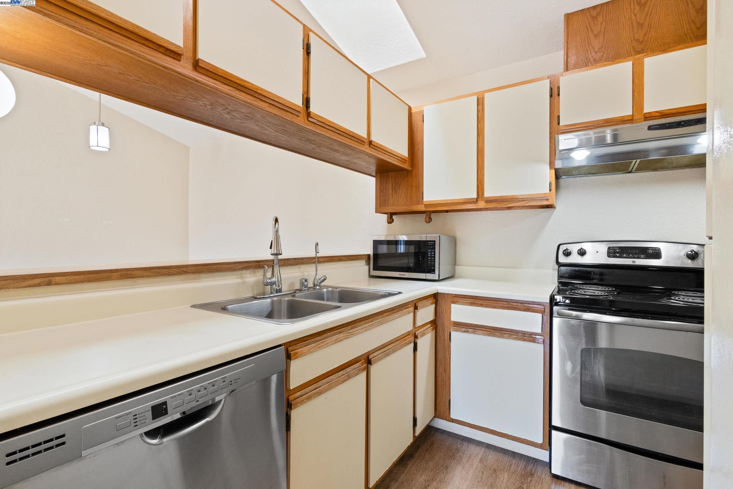Detail Gallery Image 9 of 26 For 801 Villa Ter, Brentwood,  CA 94513 - 2 Beds | 1/1 Baths