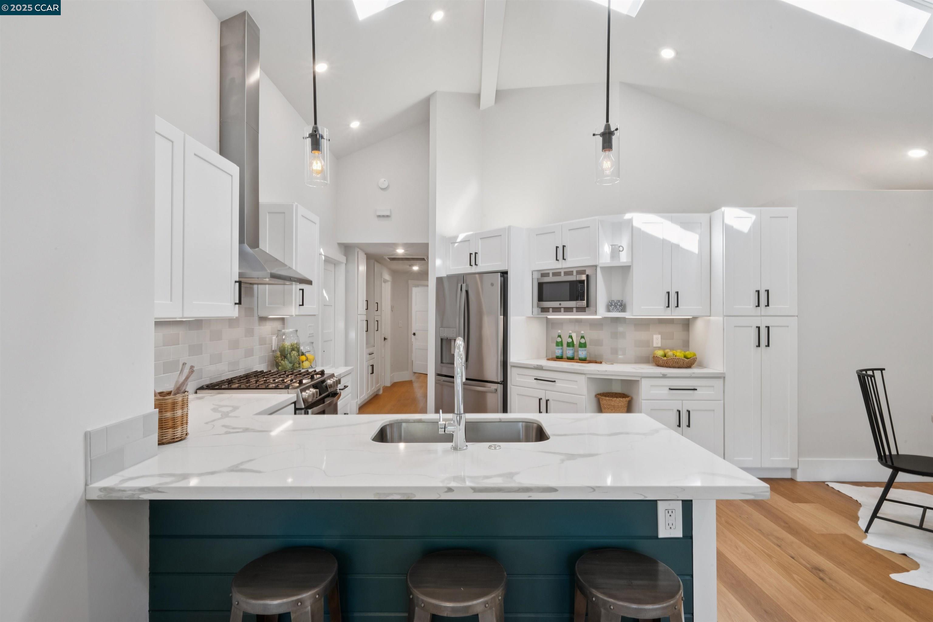 Detail Gallery Image 7 of 27 For 973 4th St, Lafayette,  CA 94549 - 3 Beds | 2 Baths