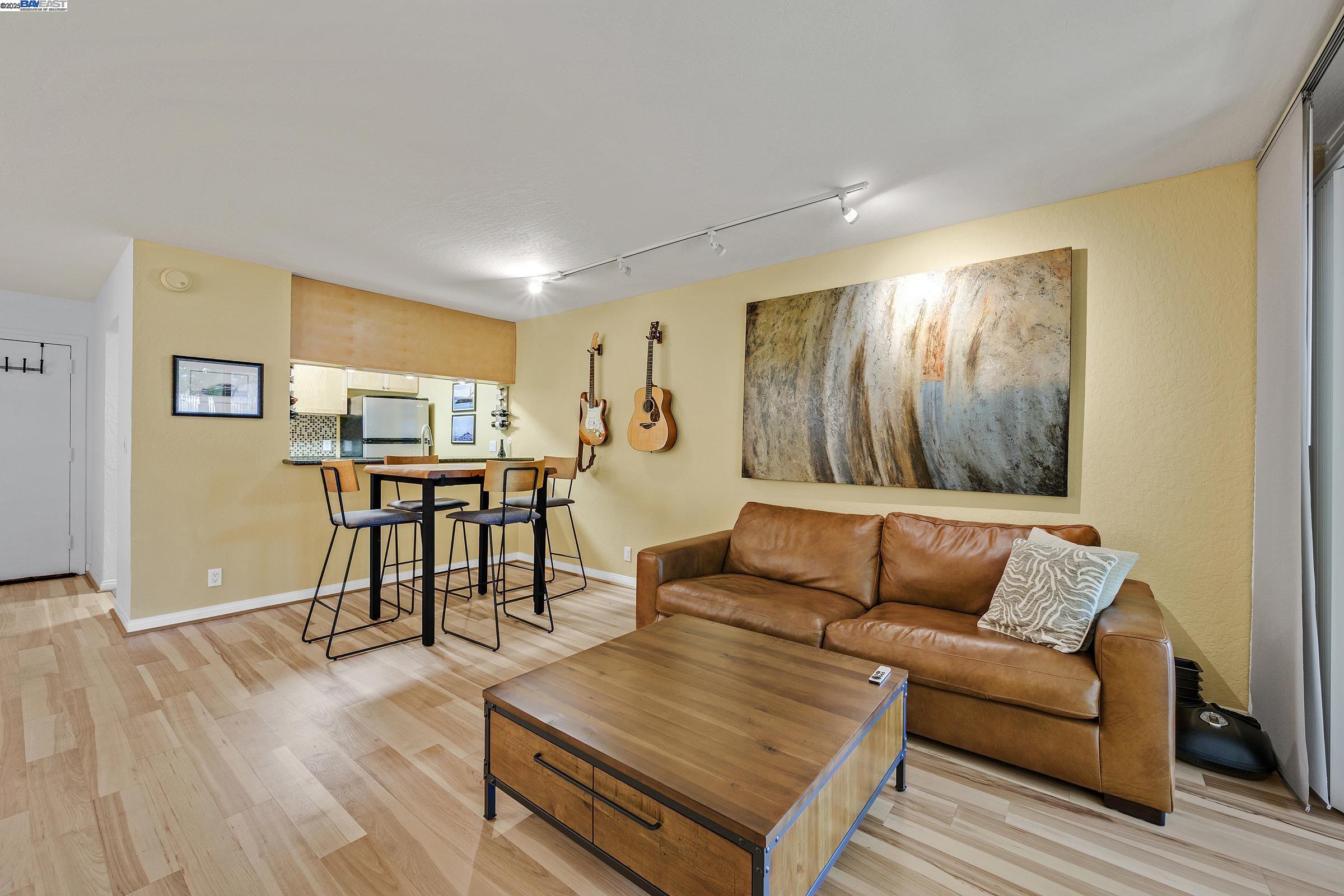 Photo #12: 41108225 Listing: Photo #12