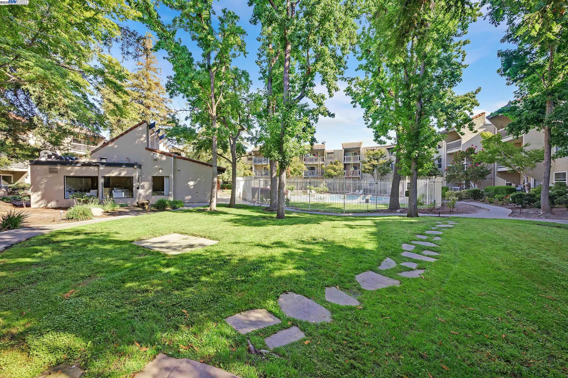 Photo #22: 41108225 Listing: Photo #22