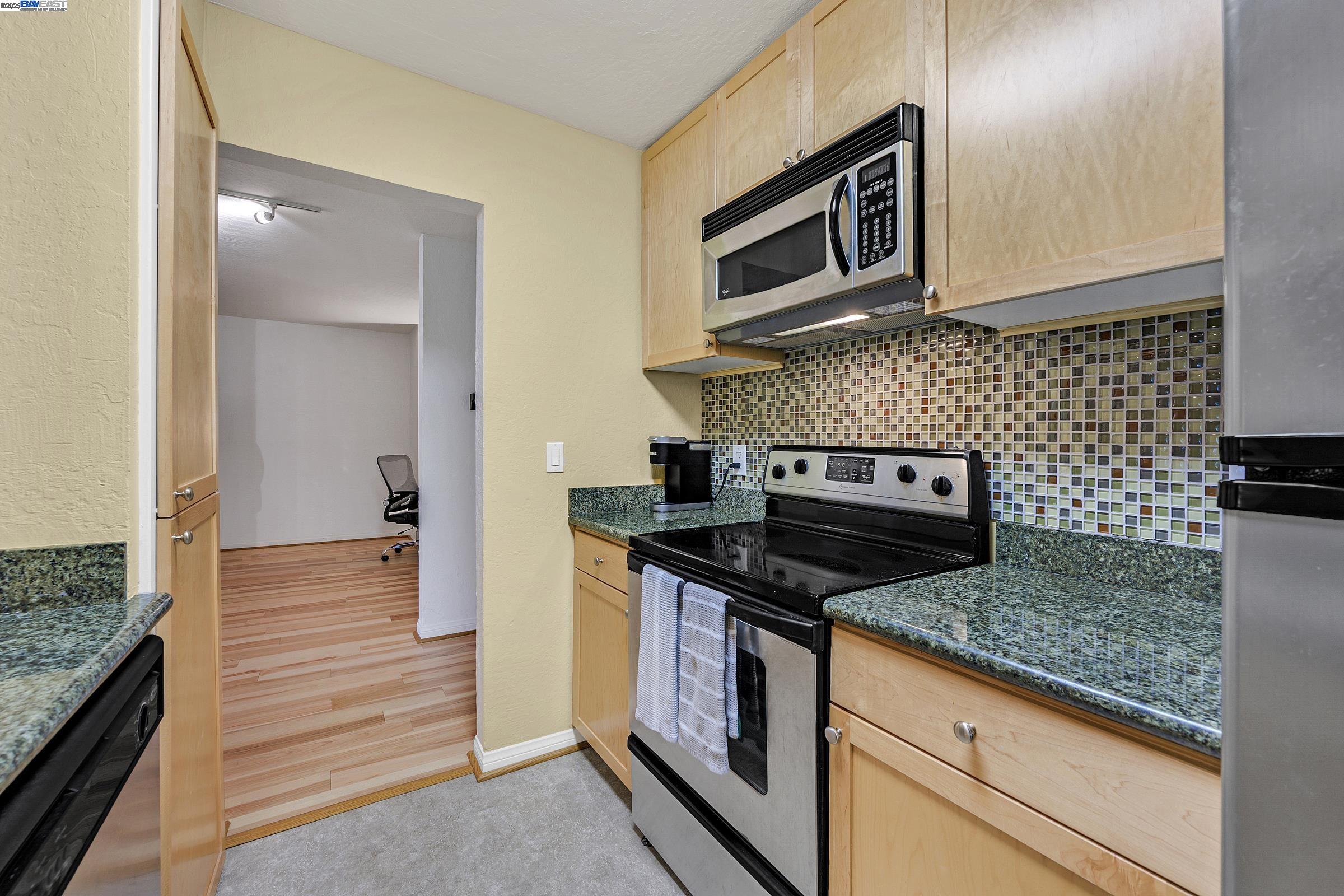 Photo #7: 41108225 Listing: Photo #7