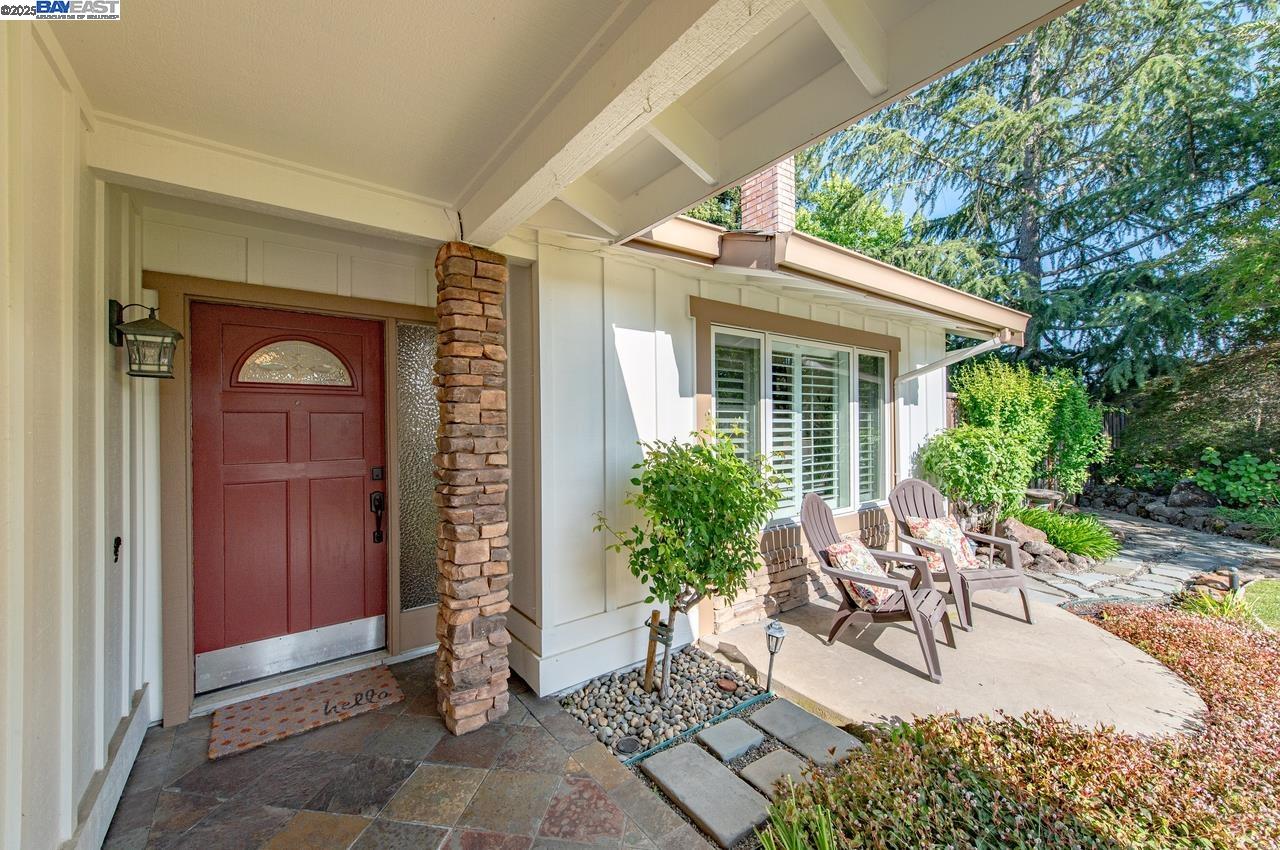 Detail Gallery Image 4 of 39 For 260 Mara Pl, San Ramon,  CA 94583 - 4 Beds | 2/1 Baths