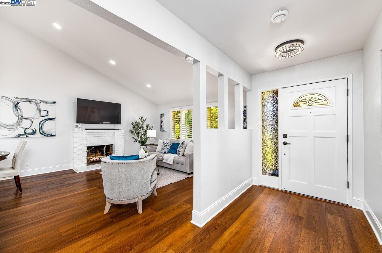 Detail Gallery Image 5 of 39 For 260 Mara Pl, San Ramon,  CA 94583 - 4 Beds | 2/1 Baths