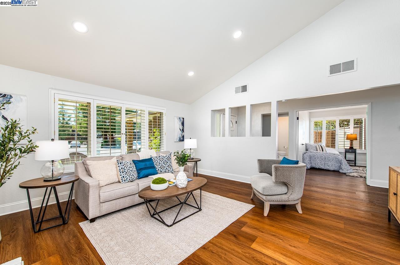 Detail Gallery Image 9 of 39 For 260 Mara Pl, San Ramon,  CA 94583 - 4 Beds | 2/1 Baths