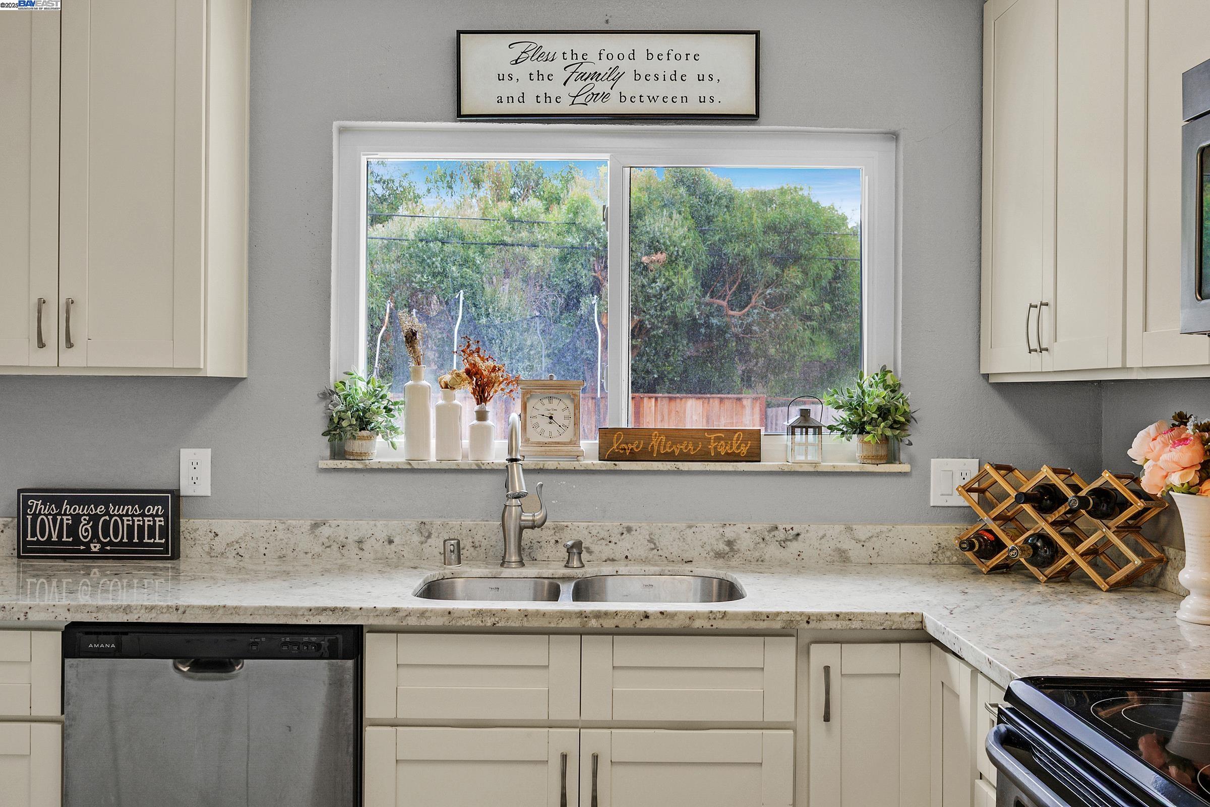 Detail Gallery Image 13 of 32 For 7845 Ironwood Dr, Dublin,  CA 94568 - 4 Beds | 2 Baths