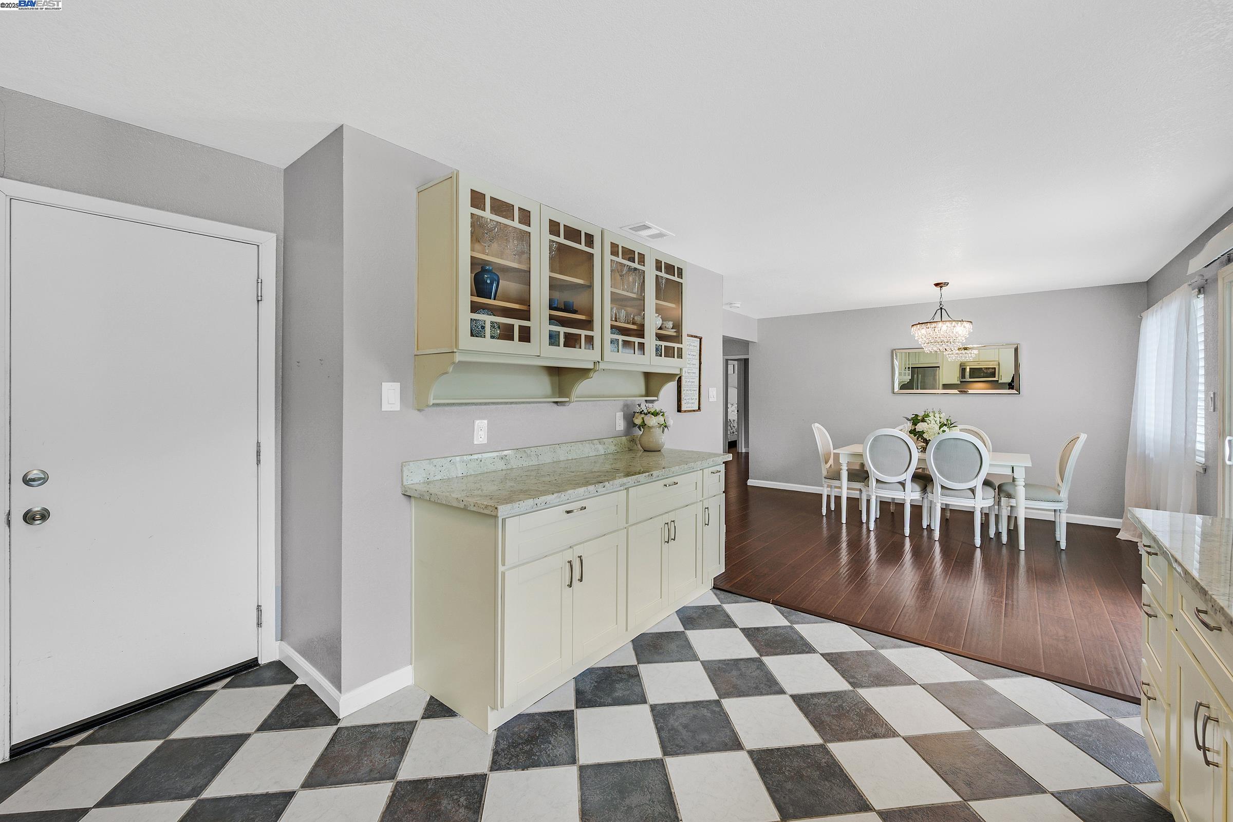 Detail Gallery Image 14 of 32 For 7845 Ironwood Dr, Dublin,  CA 94568 - 4 Beds | 2 Baths