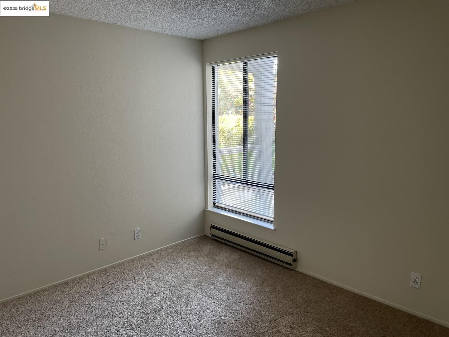 Detail Gallery Image 12 of 18 For Captain Dr #E243,  Emeryville,  CA 94608 - 1 Beds | 1 Baths