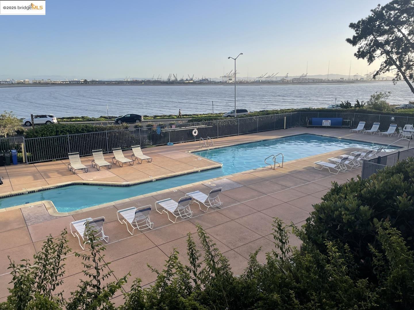 Detail Gallery Image 17 of 18 For Captain Dr #E243,  Emeryville,  CA 94608 - 1 Beds | 1 Baths