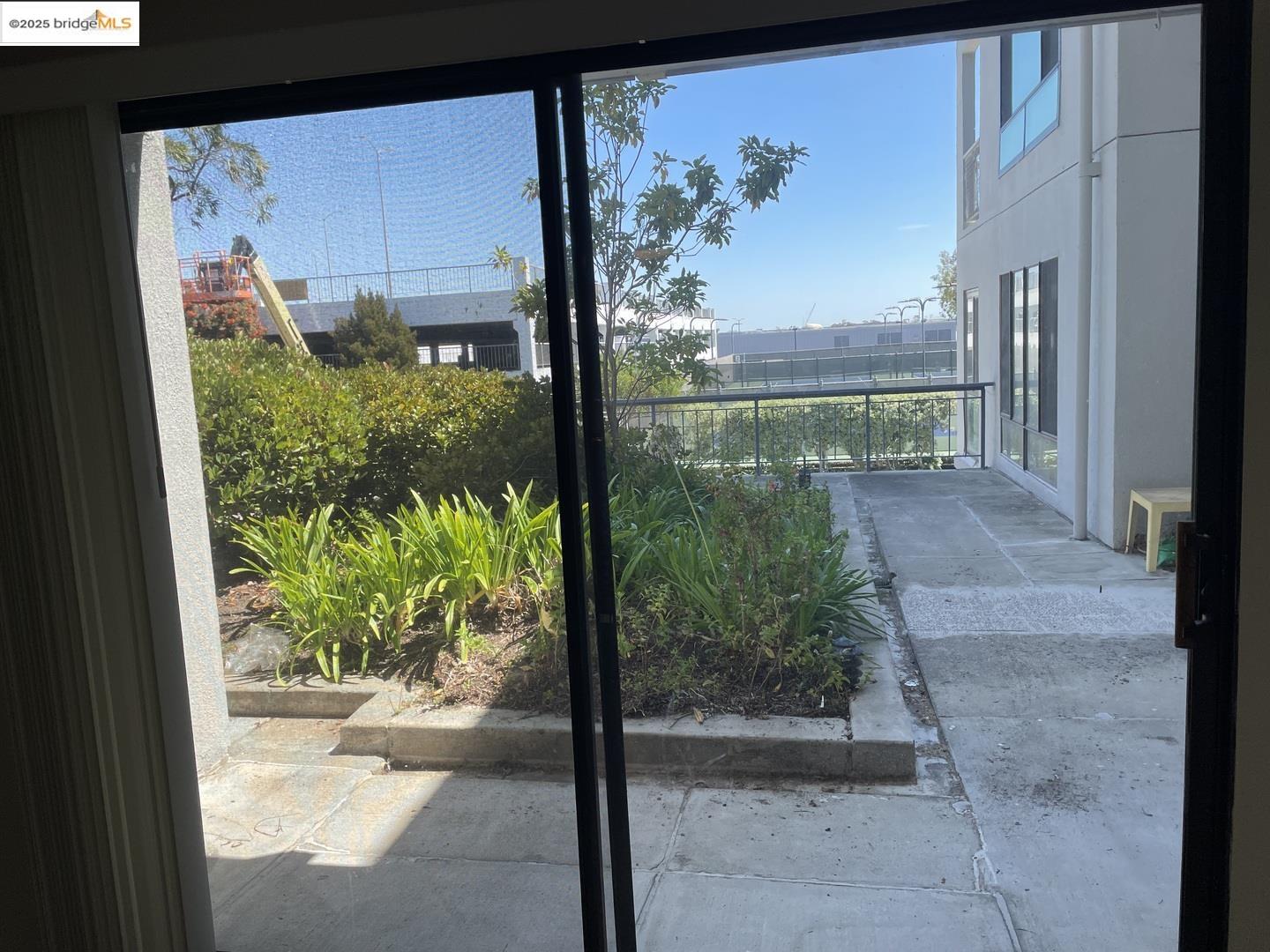 Detail Gallery Image 6 of 18 For Captain Dr #E243,  Emeryville,  CA 94608 - 1 Beds | 1 Baths