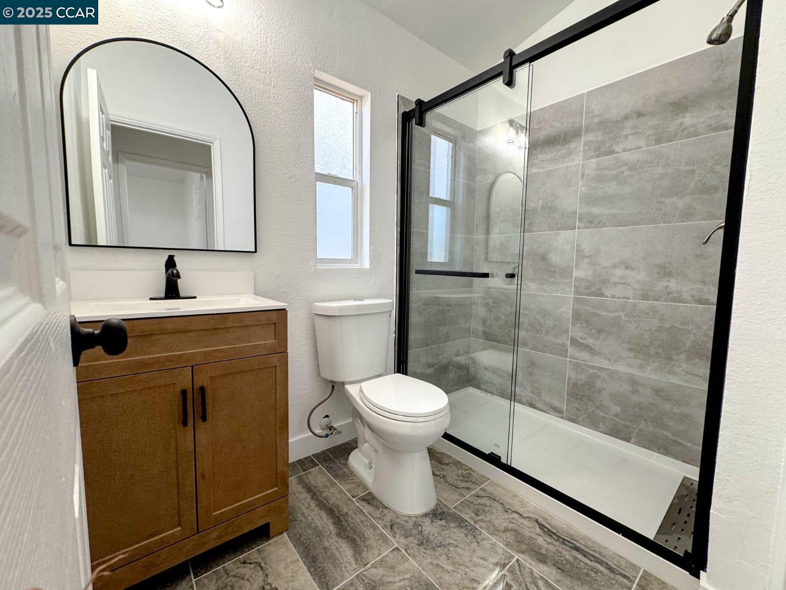 Detail Gallery Image 7 of 24 For 1314 Battery St, Richmond,  CA 94801 - 3 Beds | 2 Baths