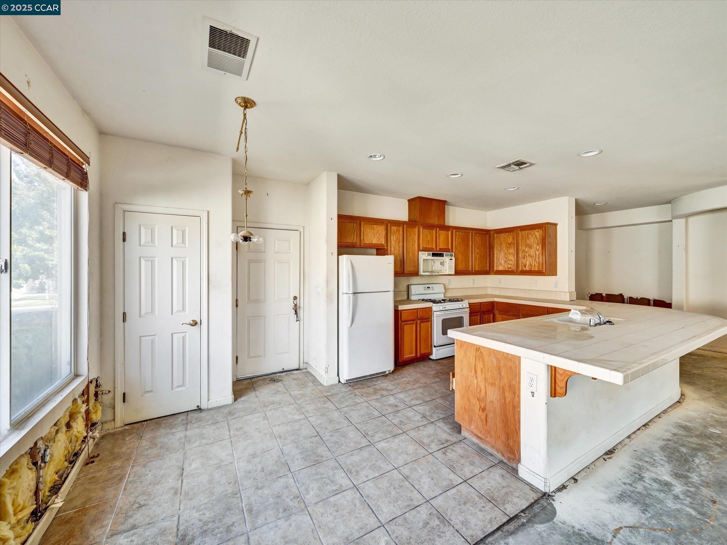 Detail Gallery Image 6 of 29 For Brockton Pl, Rio Vista,  CA 94571 - 2 Beds | 2 Baths