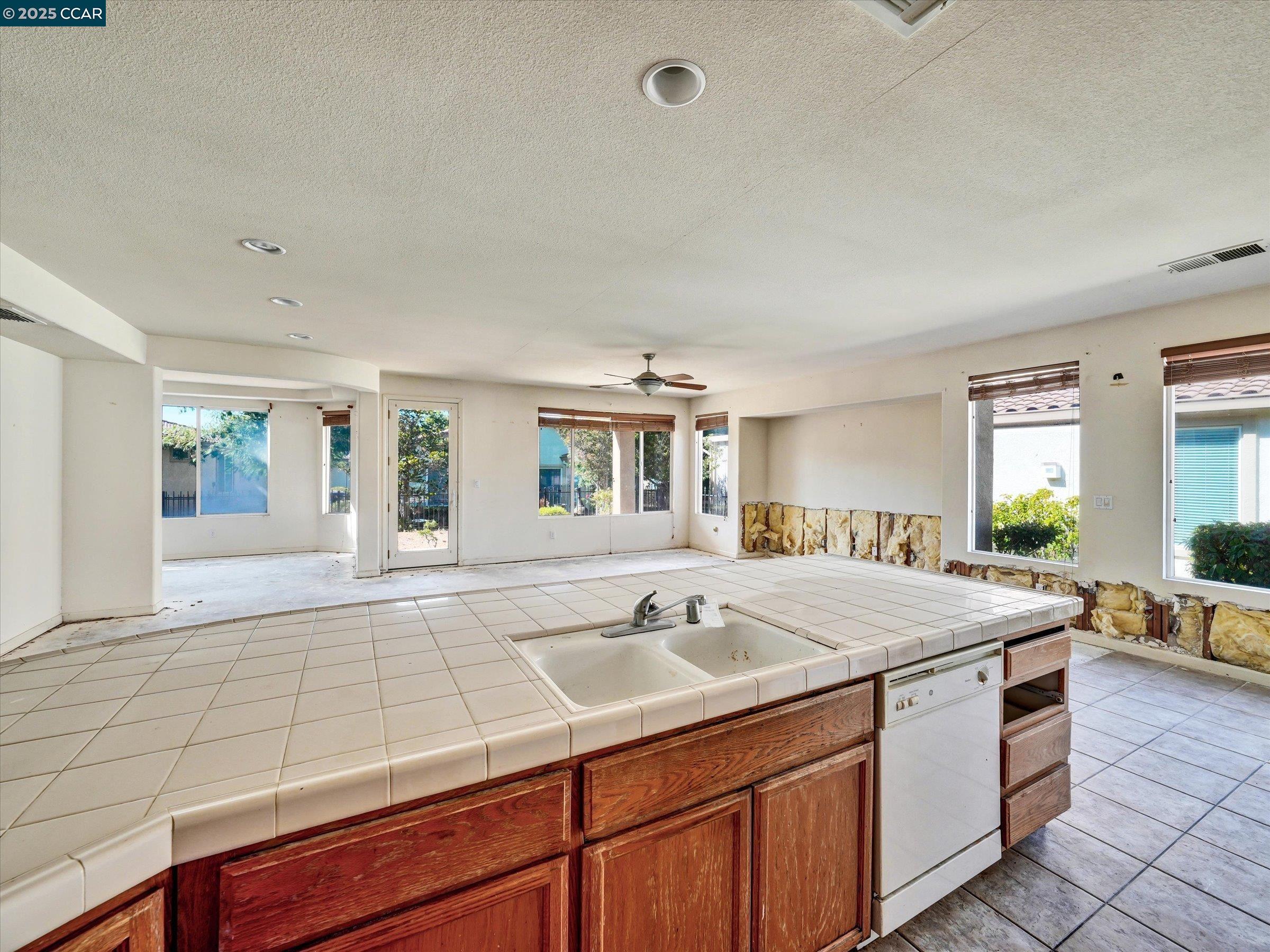 Detail Gallery Image 8 of 29 For Brockton Pl, Rio Vista,  CA 94571 - 2 Beds | 2 Baths