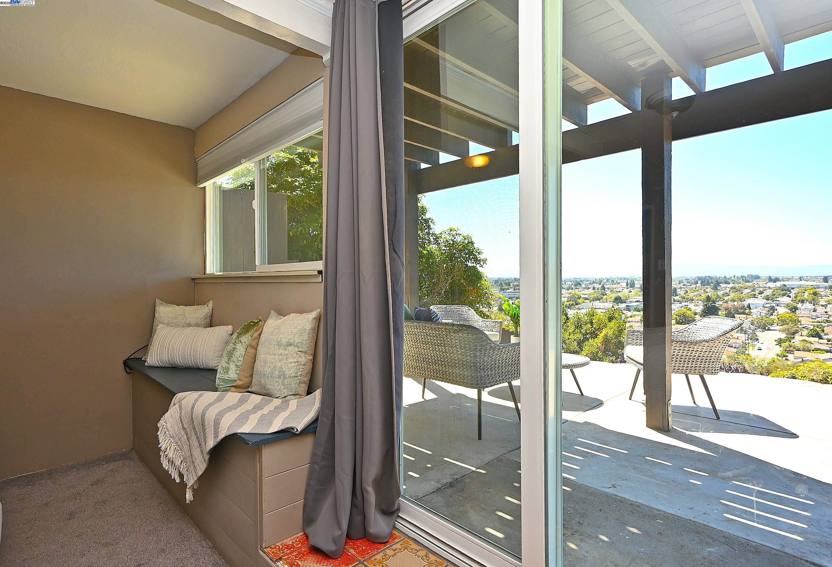 Detail Gallery Image 18 of 36 For 1947 Placer Dr, San Leandro,  CA 94578 - 1 Beds | 1 Baths