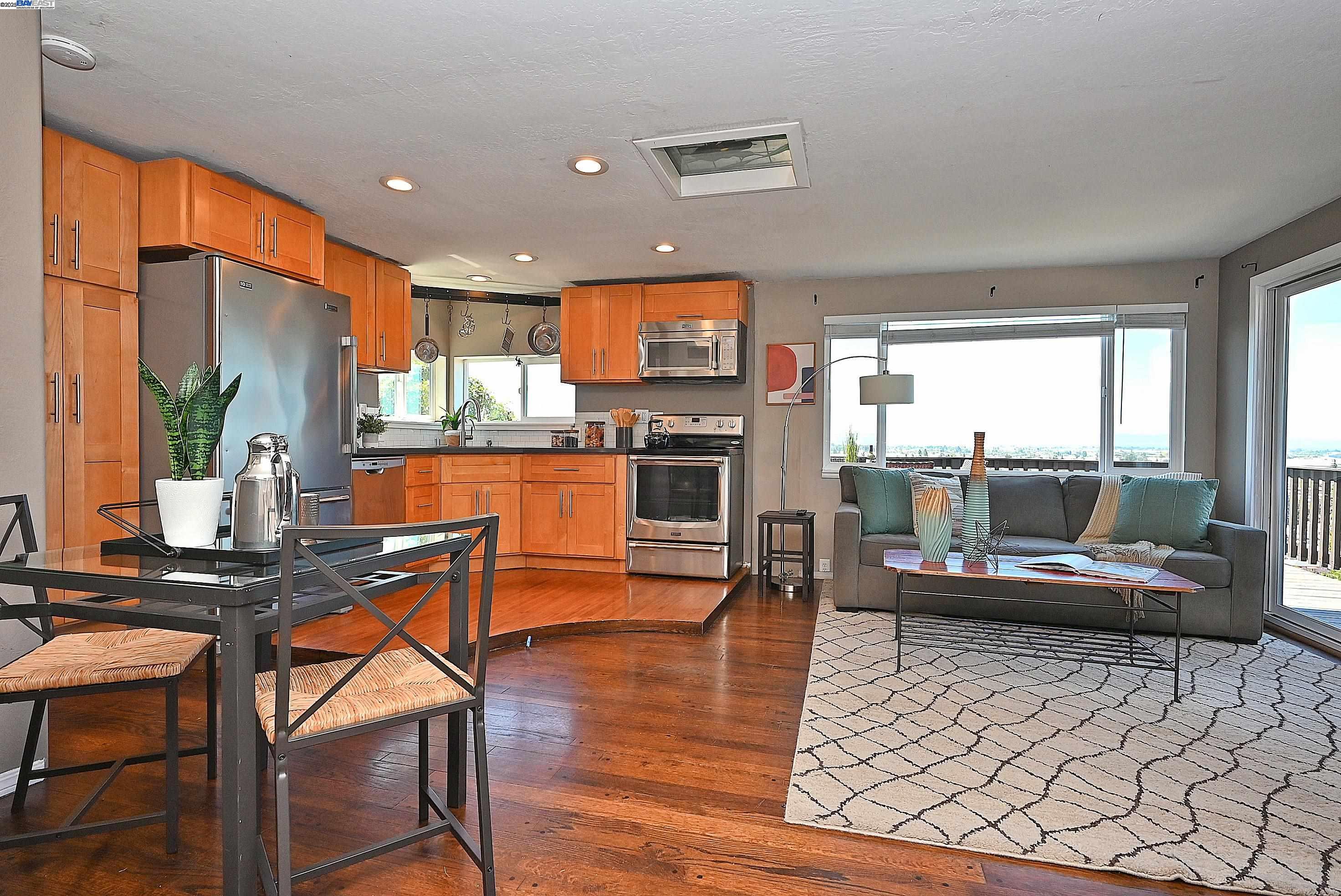 Detail Gallery Image 7 of 36 For 1947 Placer Dr, San Leandro,  CA 94578 - 1 Beds | 1 Baths