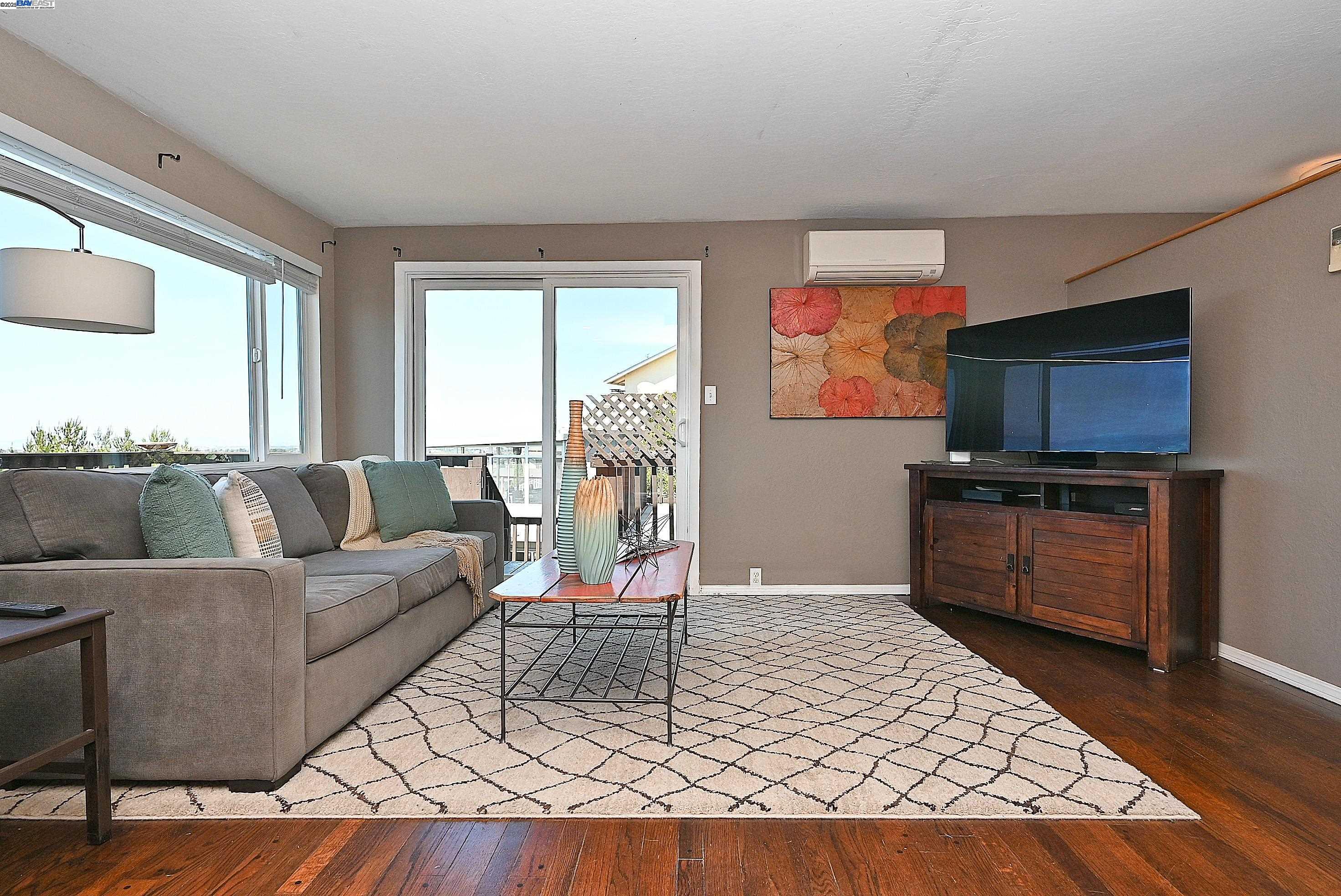 Detail Gallery Image 8 of 36 For 1947 Placer Dr, San Leandro,  CA 94578 - 1 Beds | 1 Baths