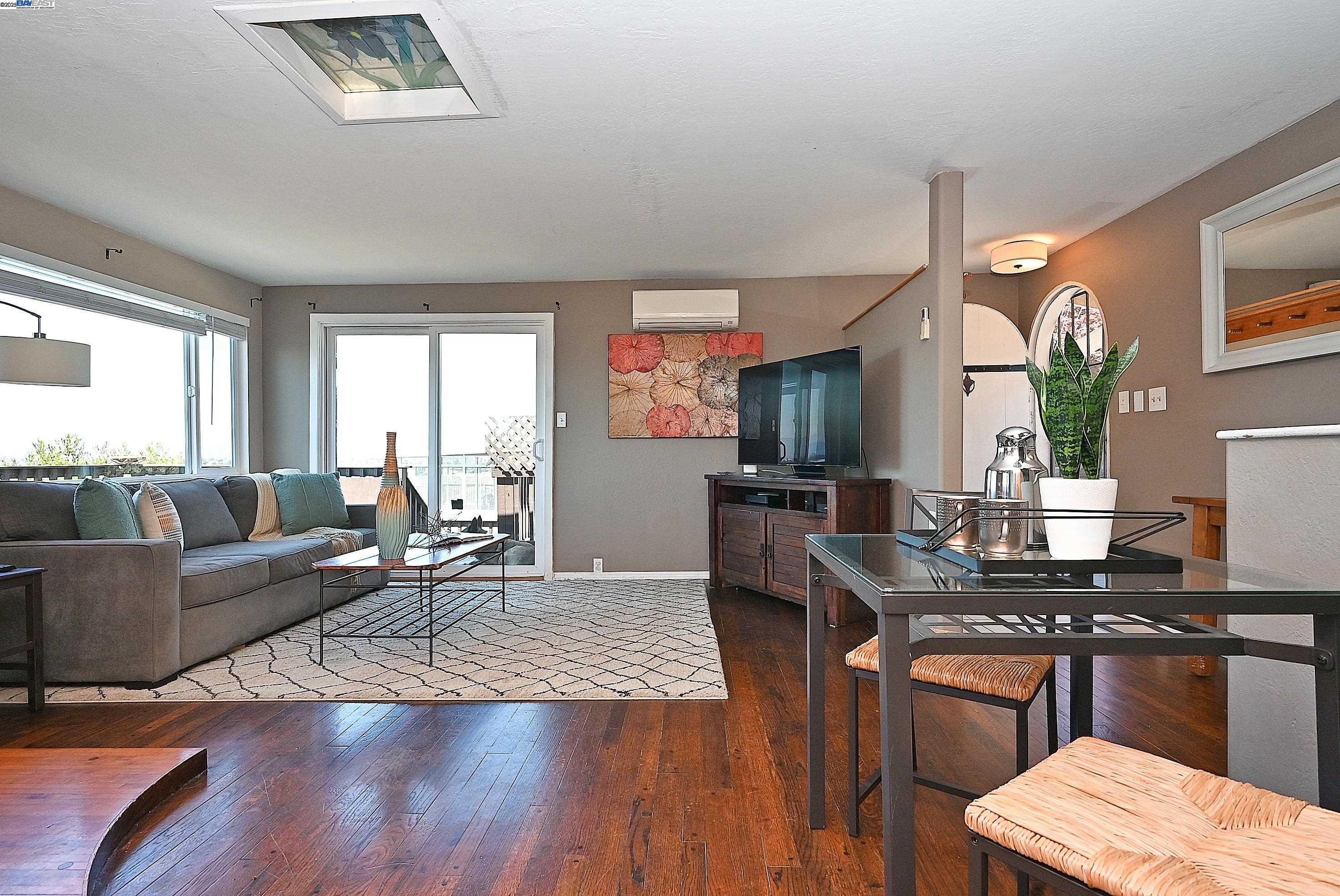 Detail Gallery Image 10 of 36 For 1947 Placer Dr, San Leandro,  CA 94578 - 1 Beds | 1 Baths