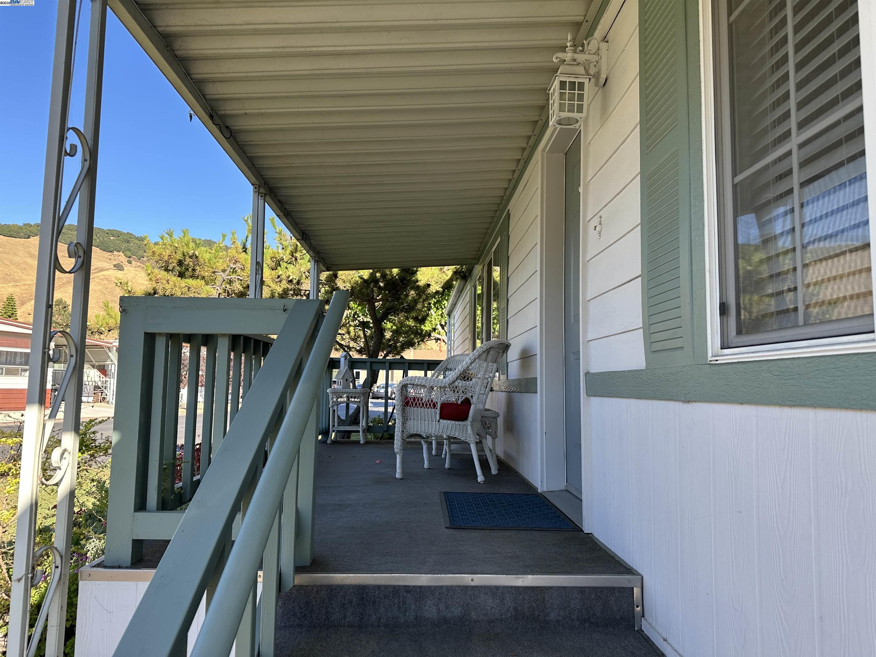 Detail Gallery Image 3 of 38 For 711 Old Canyon Rd #103,  Fremont,  CA 94536 - 3 Beds | 2 Baths