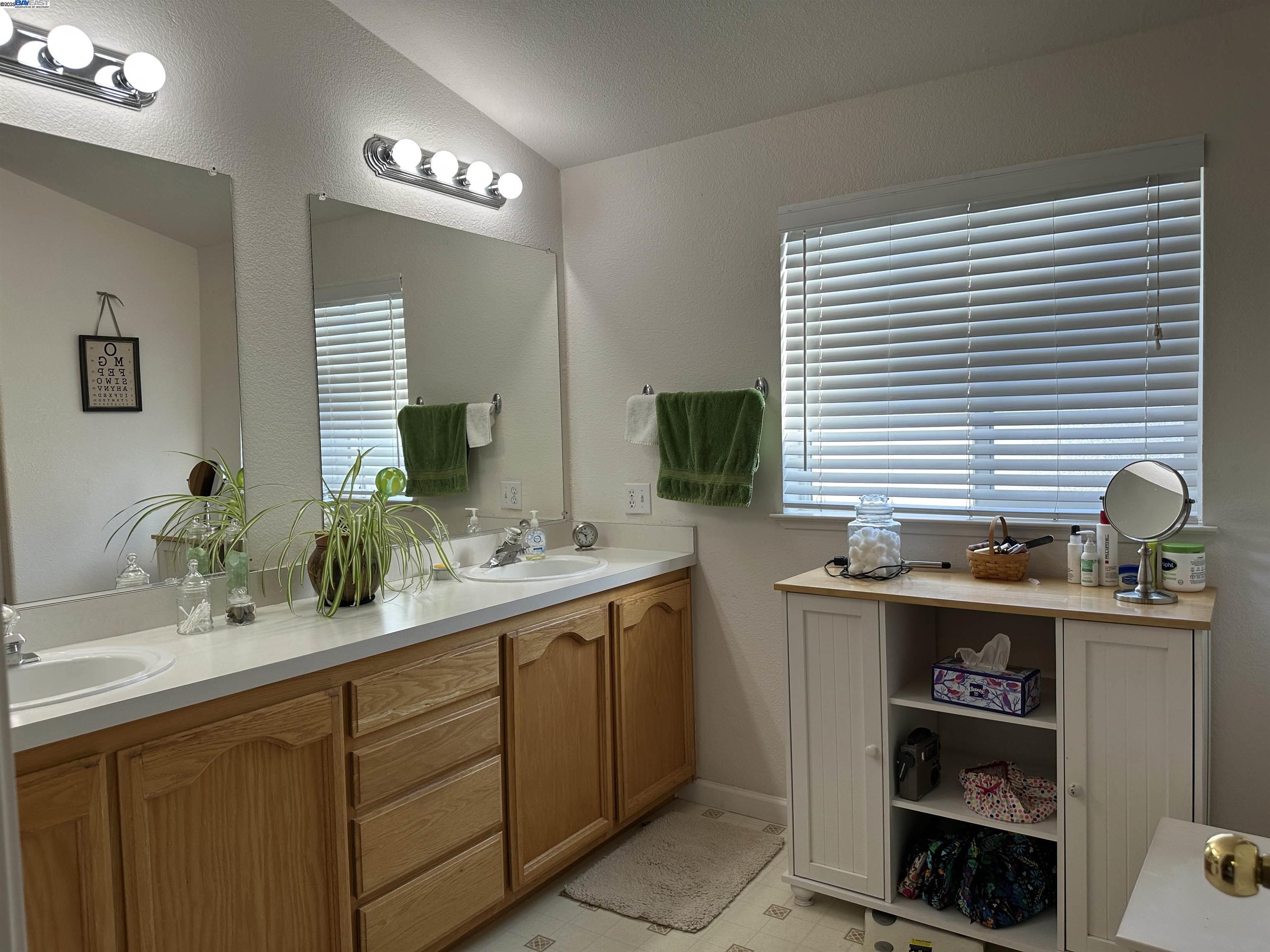 Detail Gallery Image 24 of 38 For 711 Old Canyon Rd #103,  Fremont,  CA 94536 - 3 Beds | 2 Baths