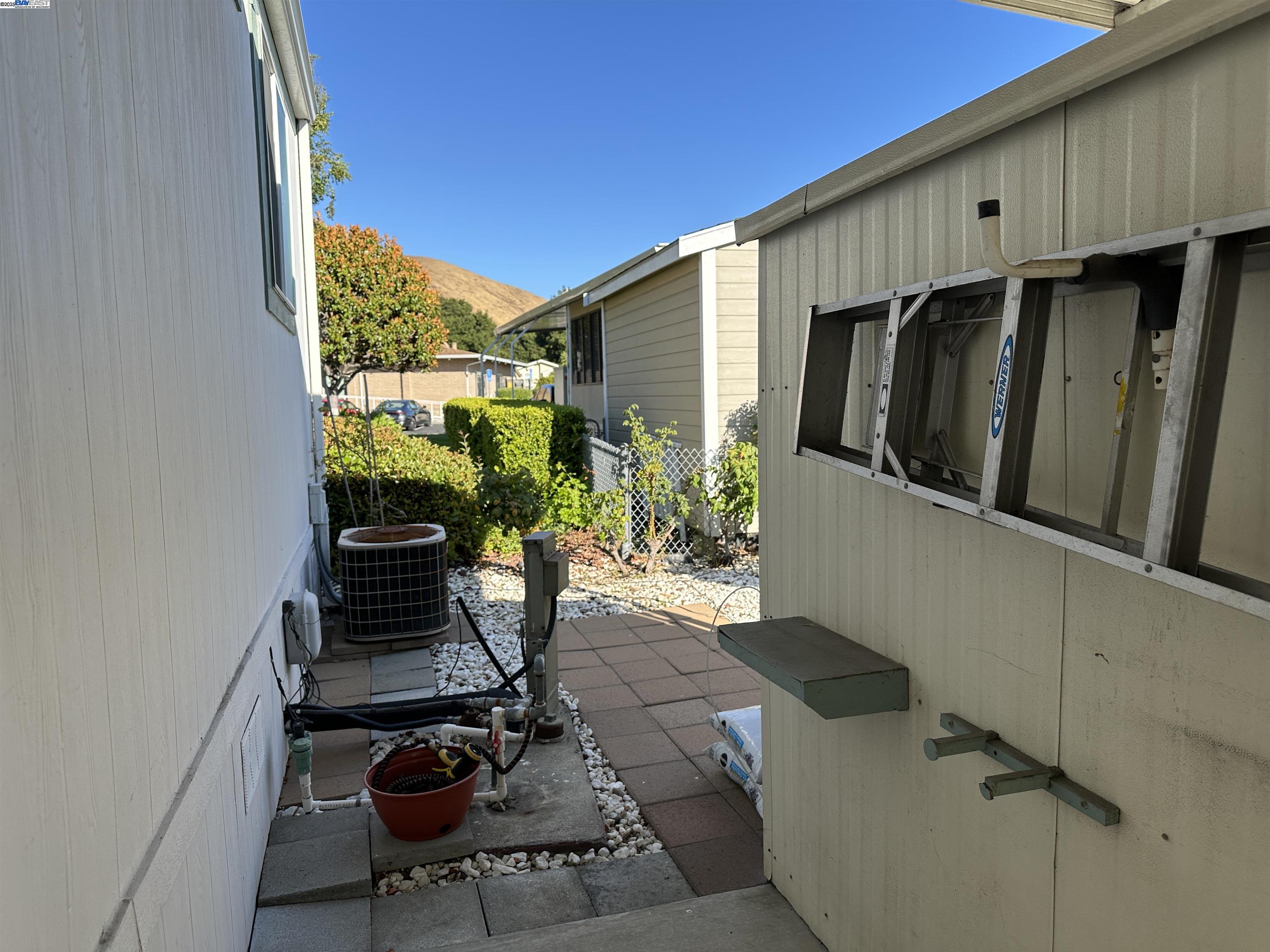 Detail Gallery Image 30 of 38 For 711 Old Canyon Rd #103,  Fremont,  CA 94536 - 3 Beds | 2 Baths