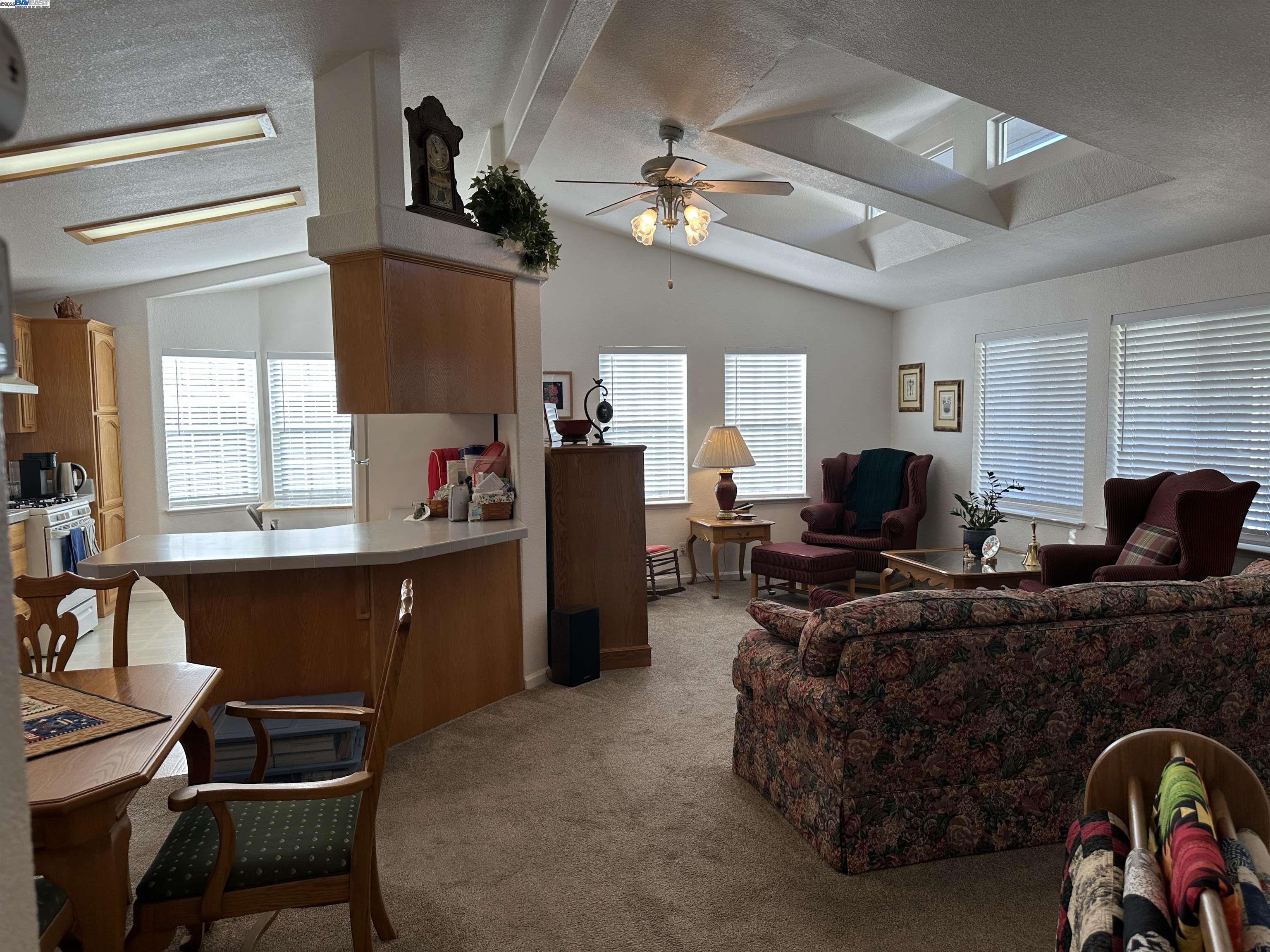 Detail Gallery Image 7 of 38 For 711 Old Canyon Rd #103,  Fremont,  CA 94536 - 3 Beds | 2 Baths