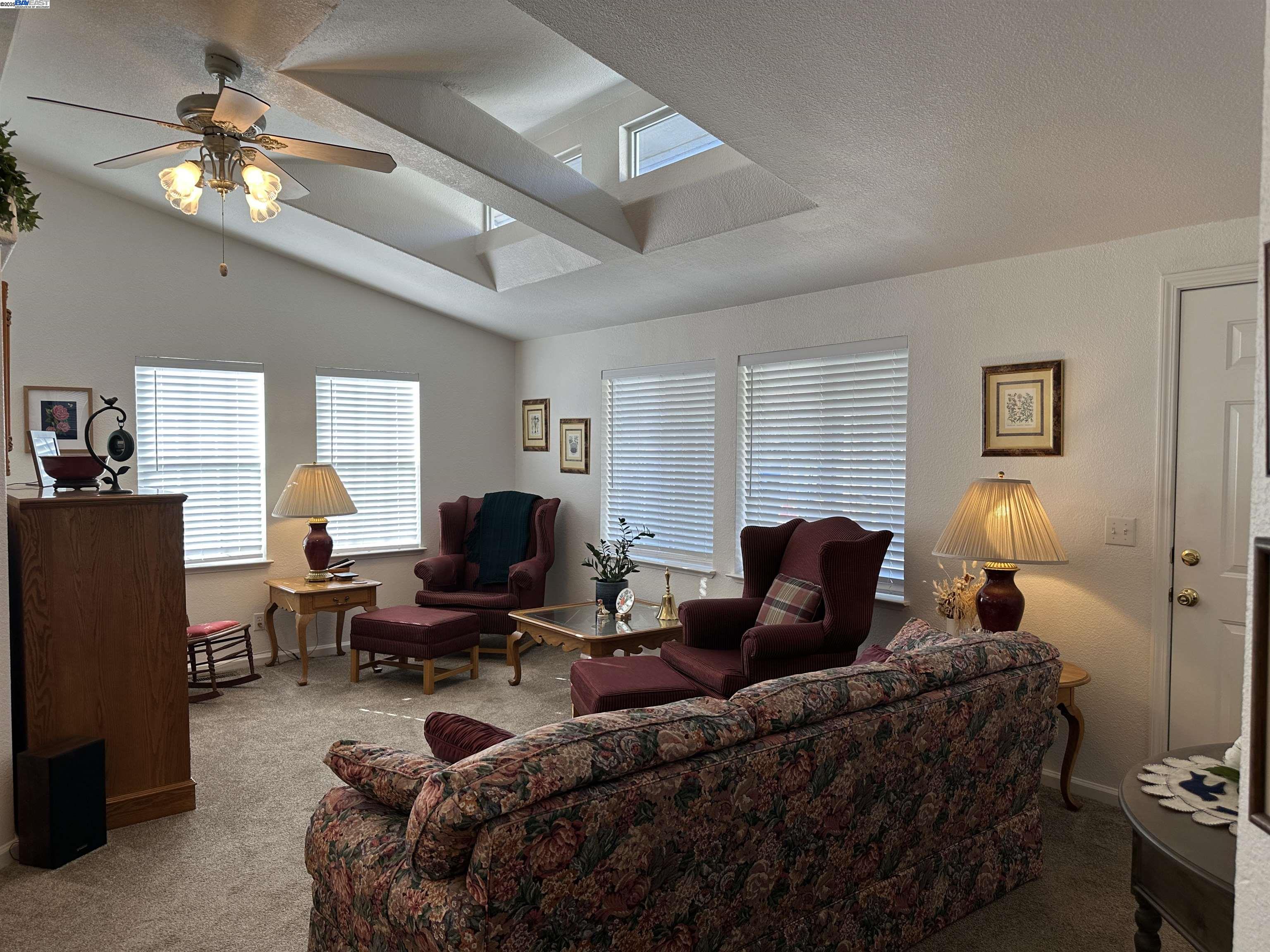 Detail Gallery Image 8 of 38 For 711 Old Canyon Rd #103,  Fremont,  CA 94536 - 3 Beds | 2 Baths