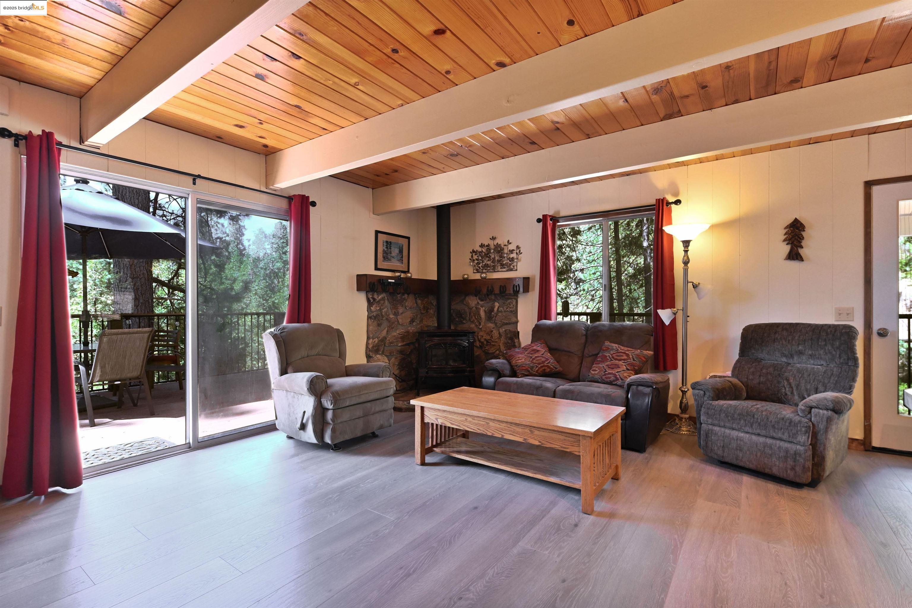 Detail Gallery Image 13 of 41 For 29301 Lassen Dr, Cold Springs,  CA 95335 - 3 Beds | 2 Baths