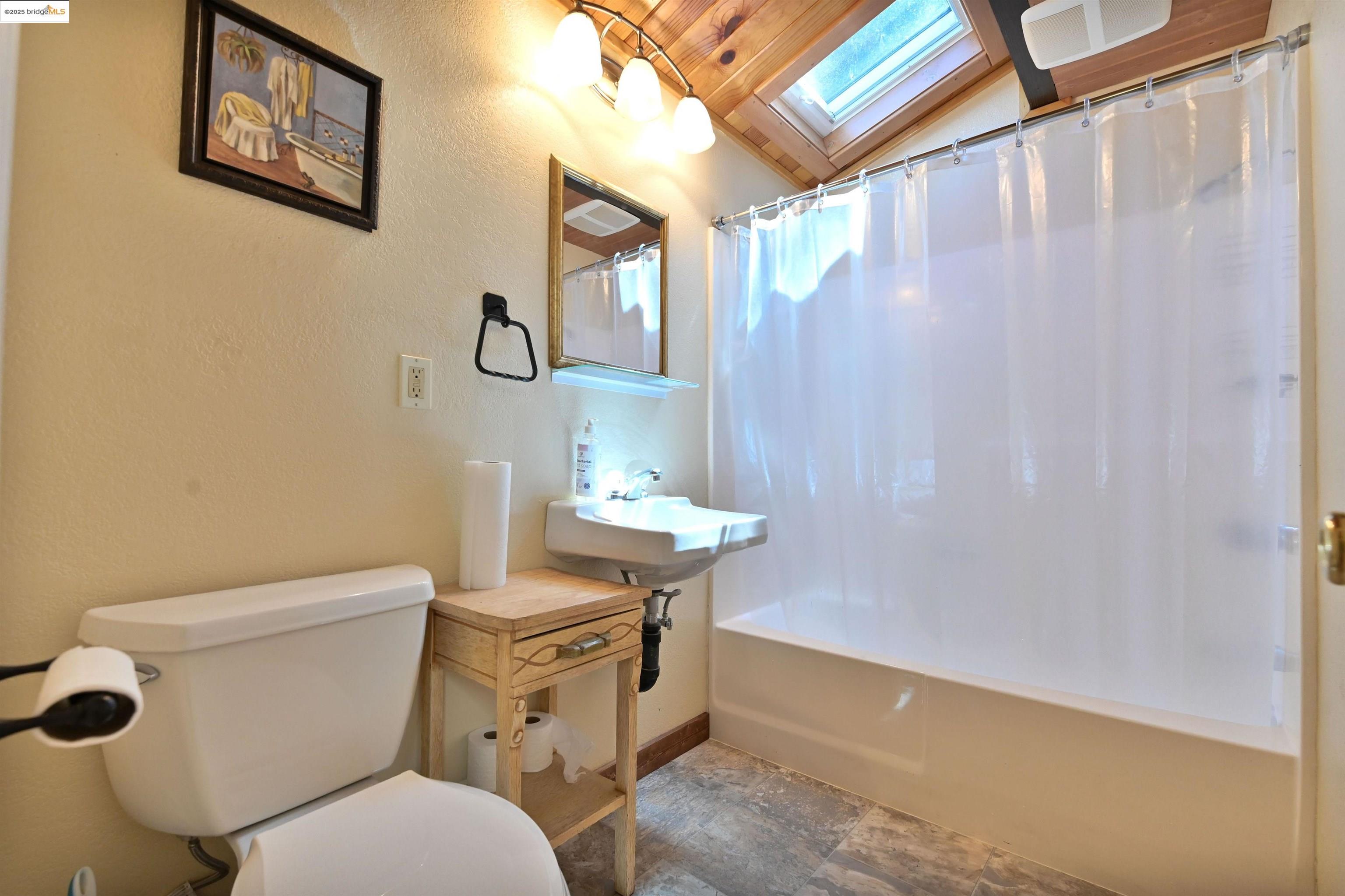 Detail Gallery Image 6 of 41 For 29301 Lassen Dr, Cold Springs,  CA 95335 - 3 Beds | 2 Baths