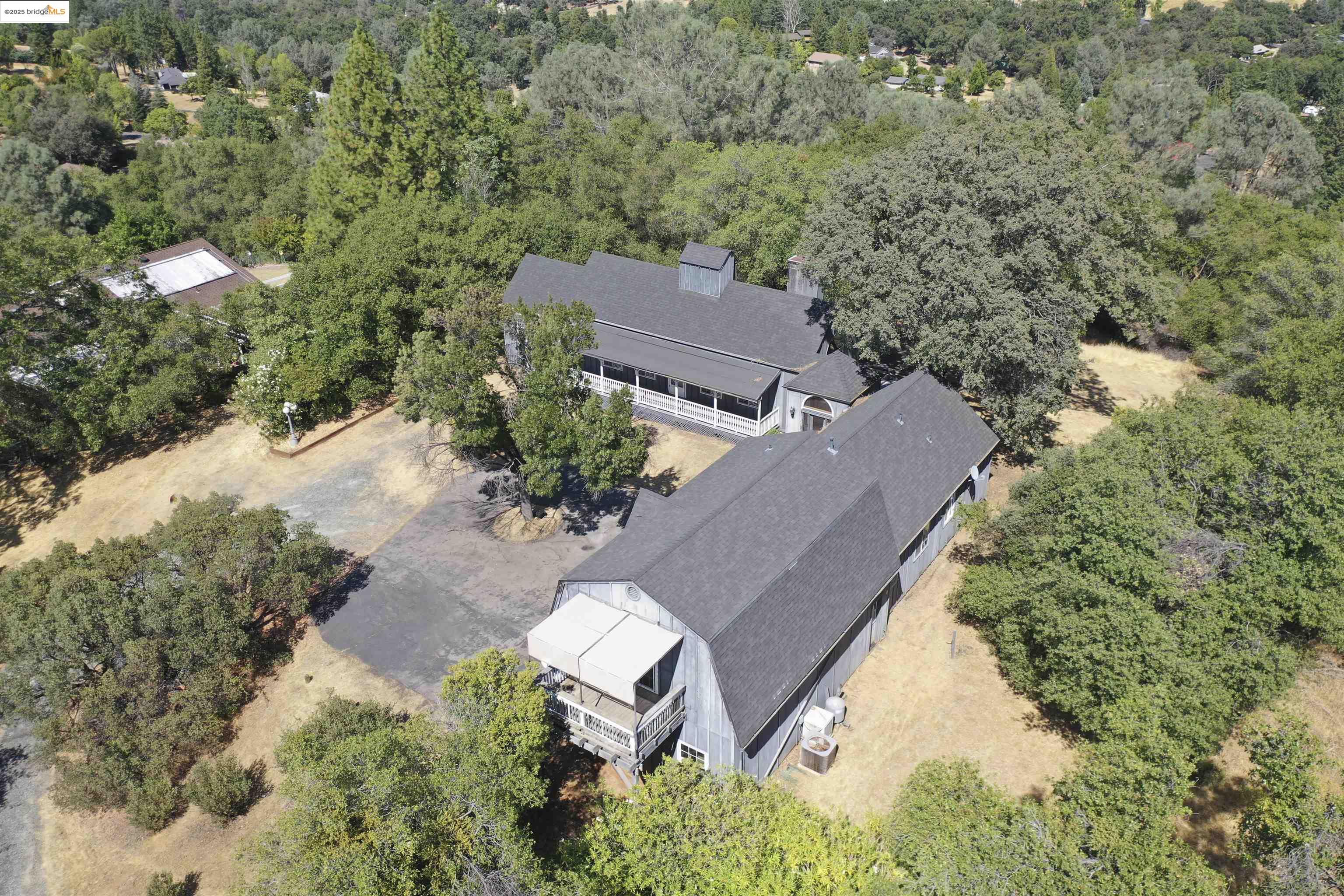 Detail Gallery Image 11 of 52 For 23273 Isabella Ct, Columbia,  CA 95310 - 3 Beds | 3 Baths
