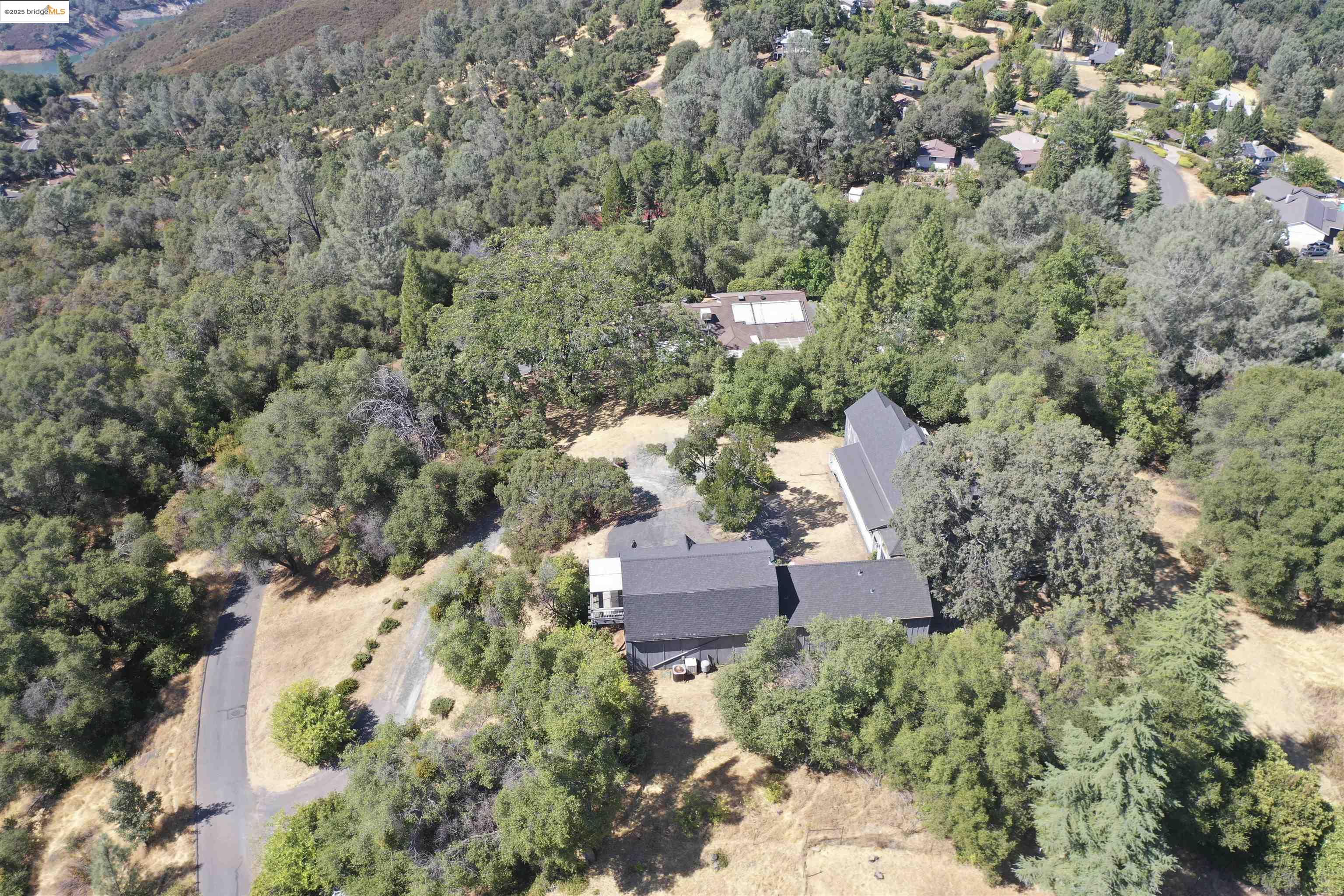Detail Gallery Image 14 of 52 For 23273 Isabella Ct, Columbia,  CA 95310 - 3 Beds | 3 Baths