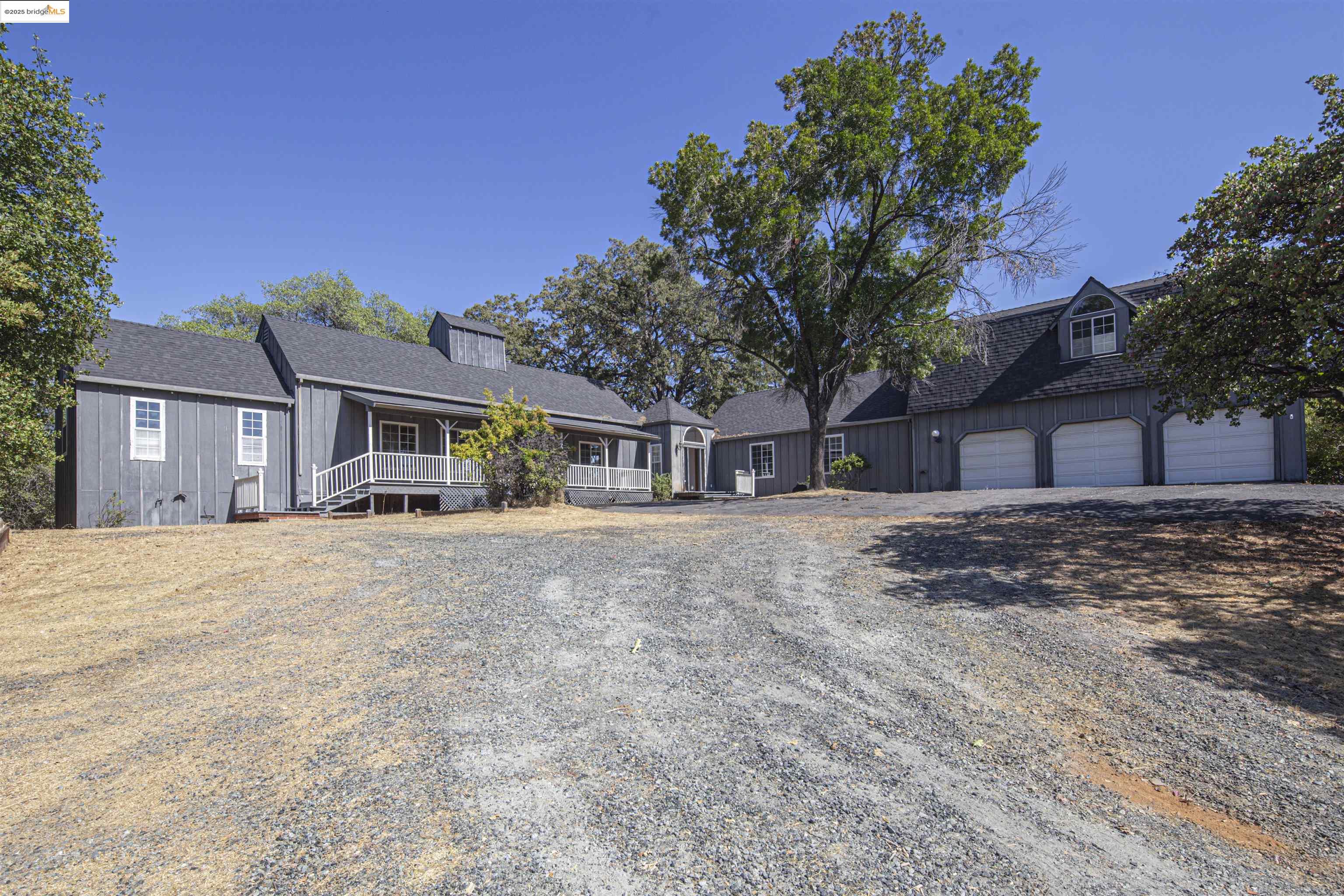 Detail Gallery Image 3 of 52 For 23273 Isabella Ct, Columbia,  CA 95310 - 3 Beds | 3 Baths