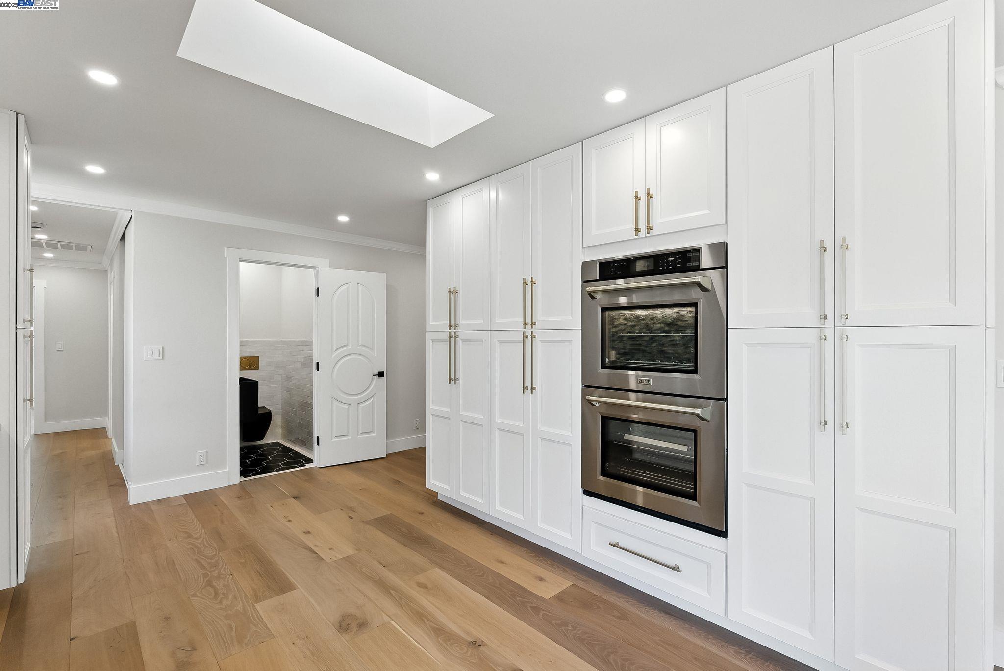 Detail Gallery Image 15 of 51 For 5701 Lewis Way, Concord,  CA 94521 - 4 Beds | 2/1 Baths
