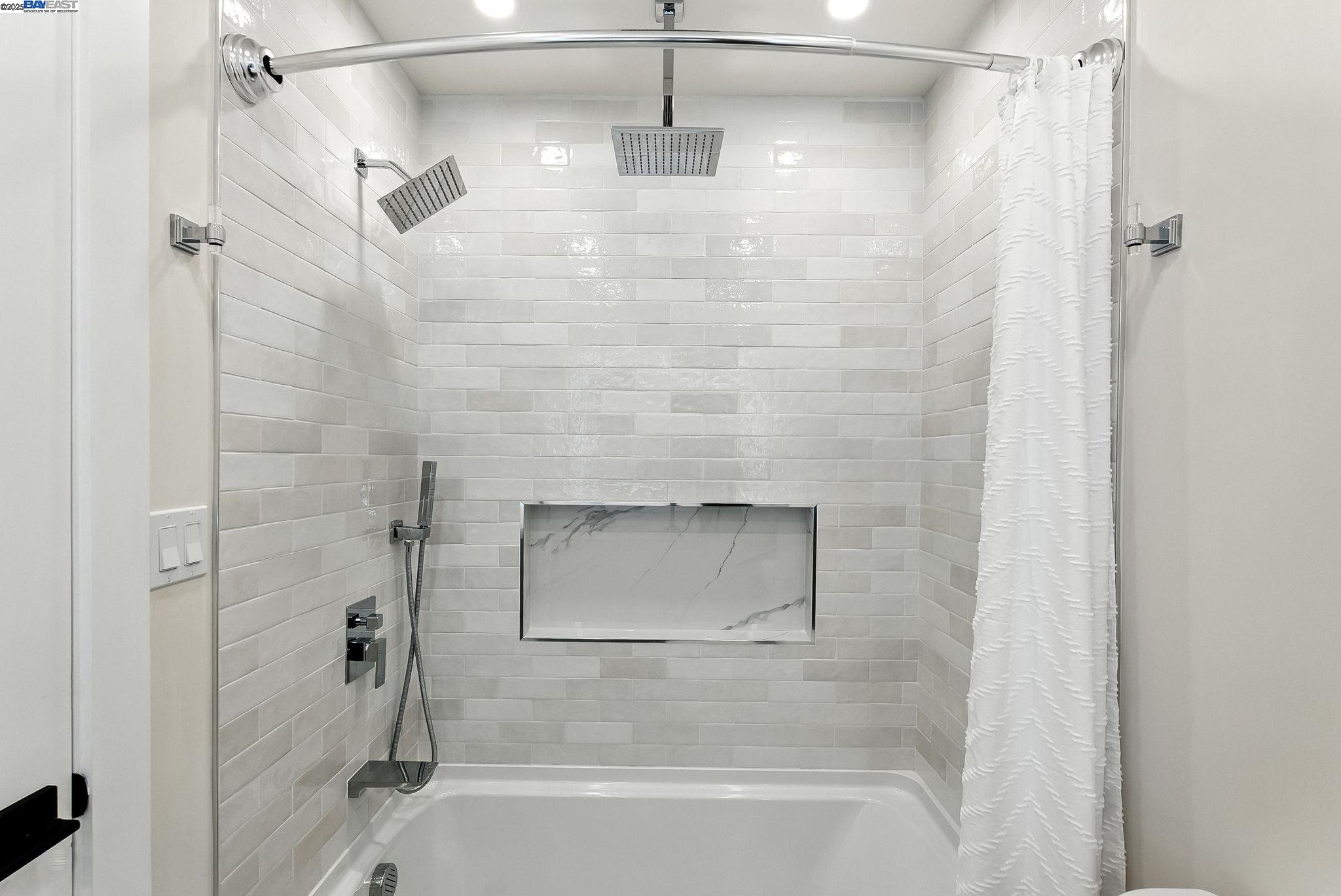 Detail Gallery Image 26 of 51 For 5701 Lewis Way, Concord,  CA 94521 - 4 Beds | 2/1 Baths