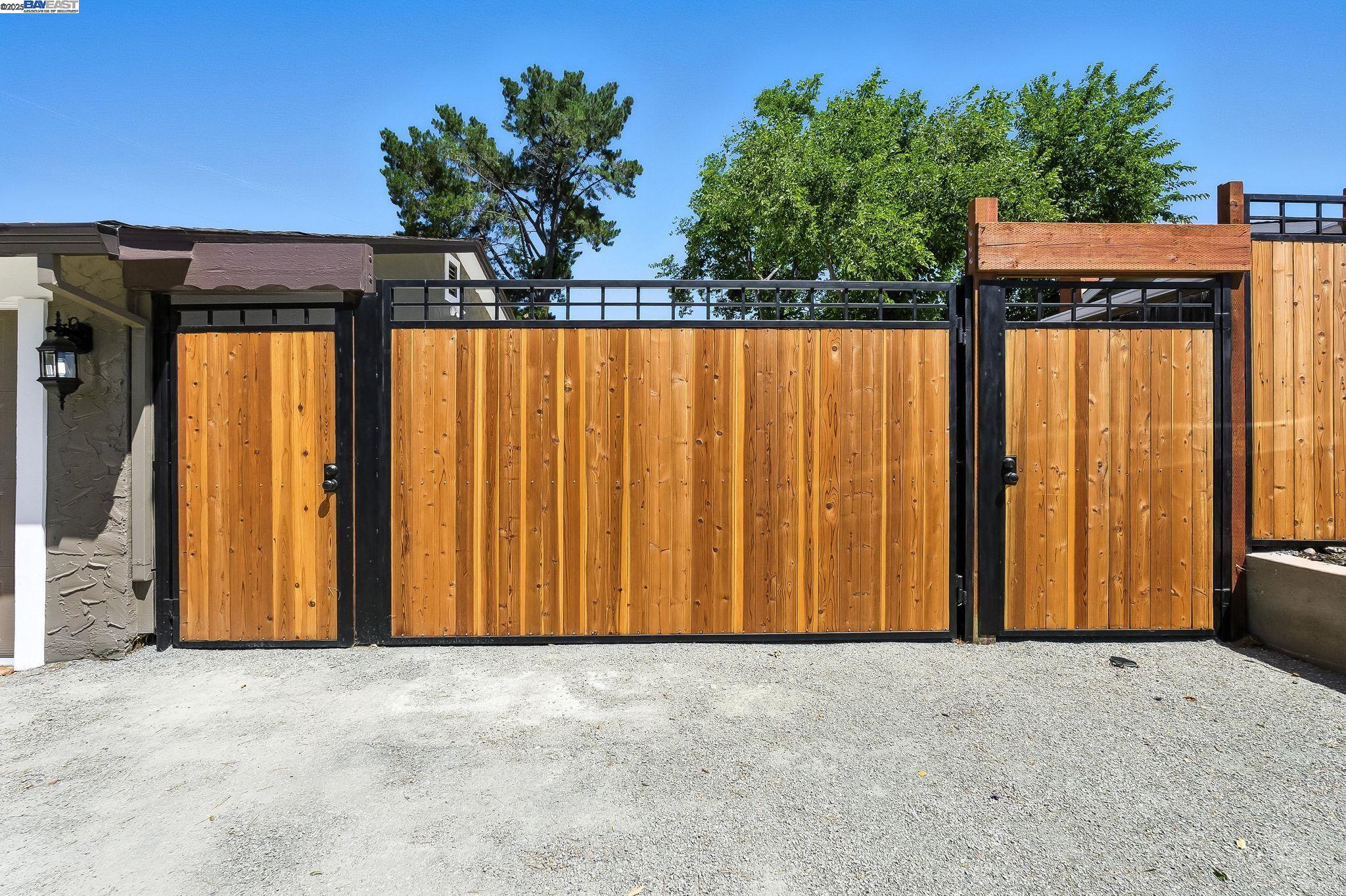 Detail Gallery Image 31 of 51 For 5701 Lewis Way, Concord,  CA 94521 - 4 Beds | 2/1 Baths