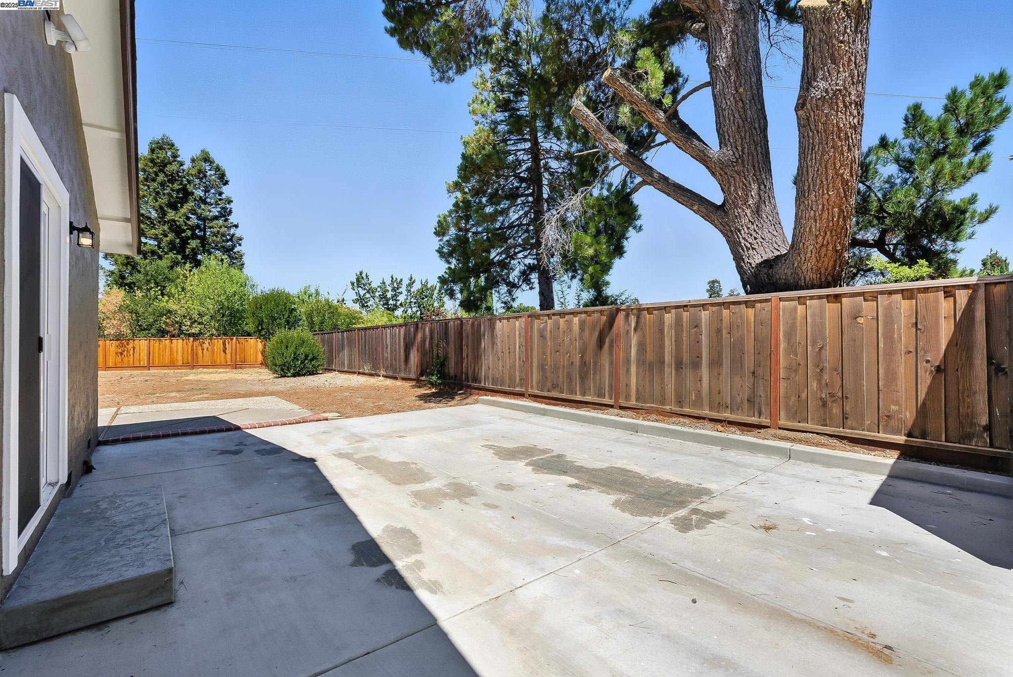 Detail Gallery Image 34 of 51 For 5701 Lewis Way, Concord,  CA 94521 - 4 Beds | 2/1 Baths