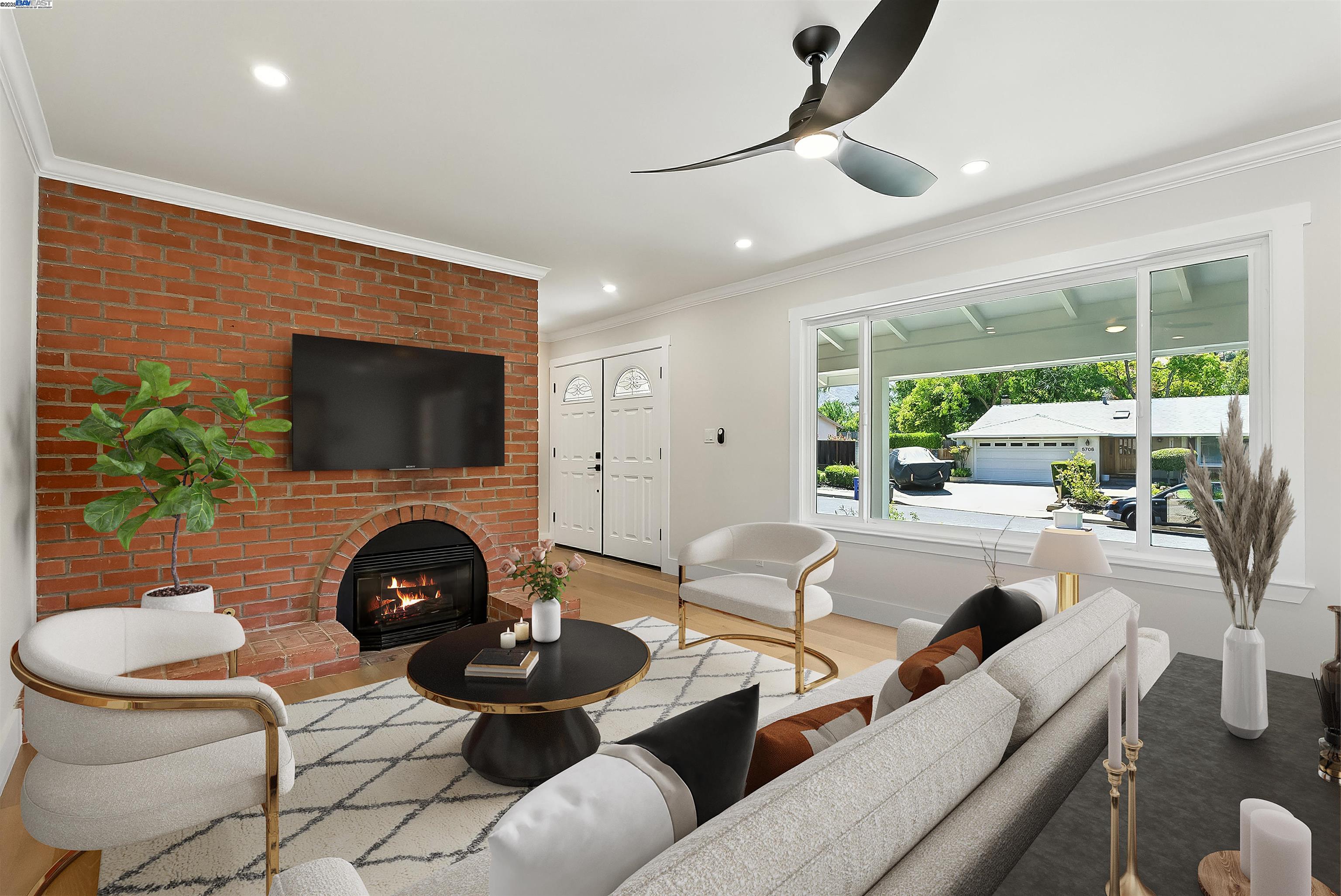 Detail Gallery Image 7 of 51 For 5701 Lewis Way, Concord,  CA 94521 - 4 Beds | 2/1 Baths
