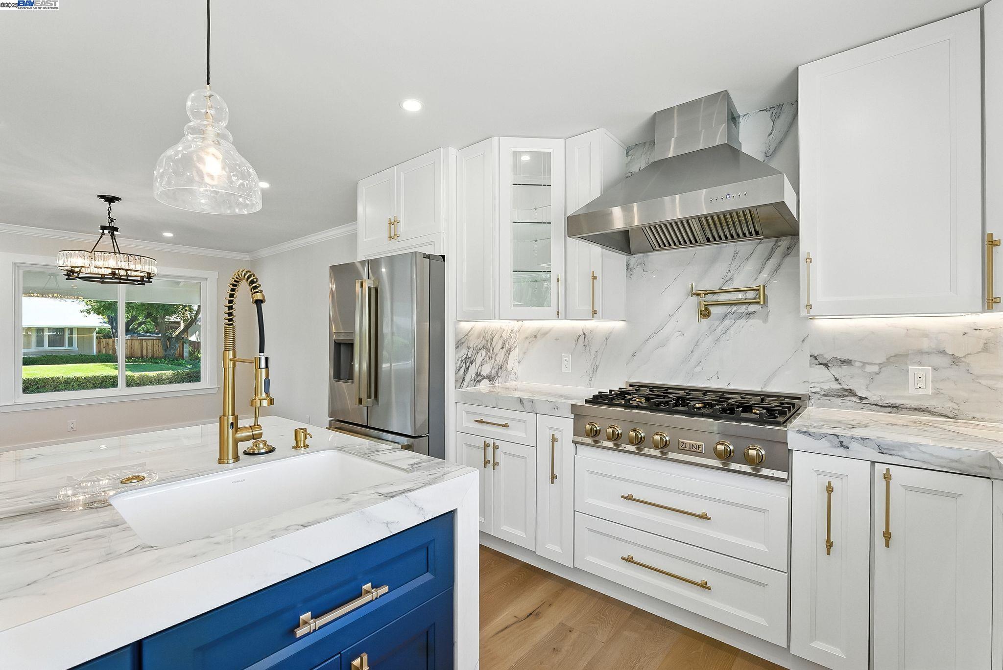 Detail Gallery Image 10 of 51 For 5701 Lewis Way, Concord,  CA 94521 - 4 Beds | 2/1 Baths