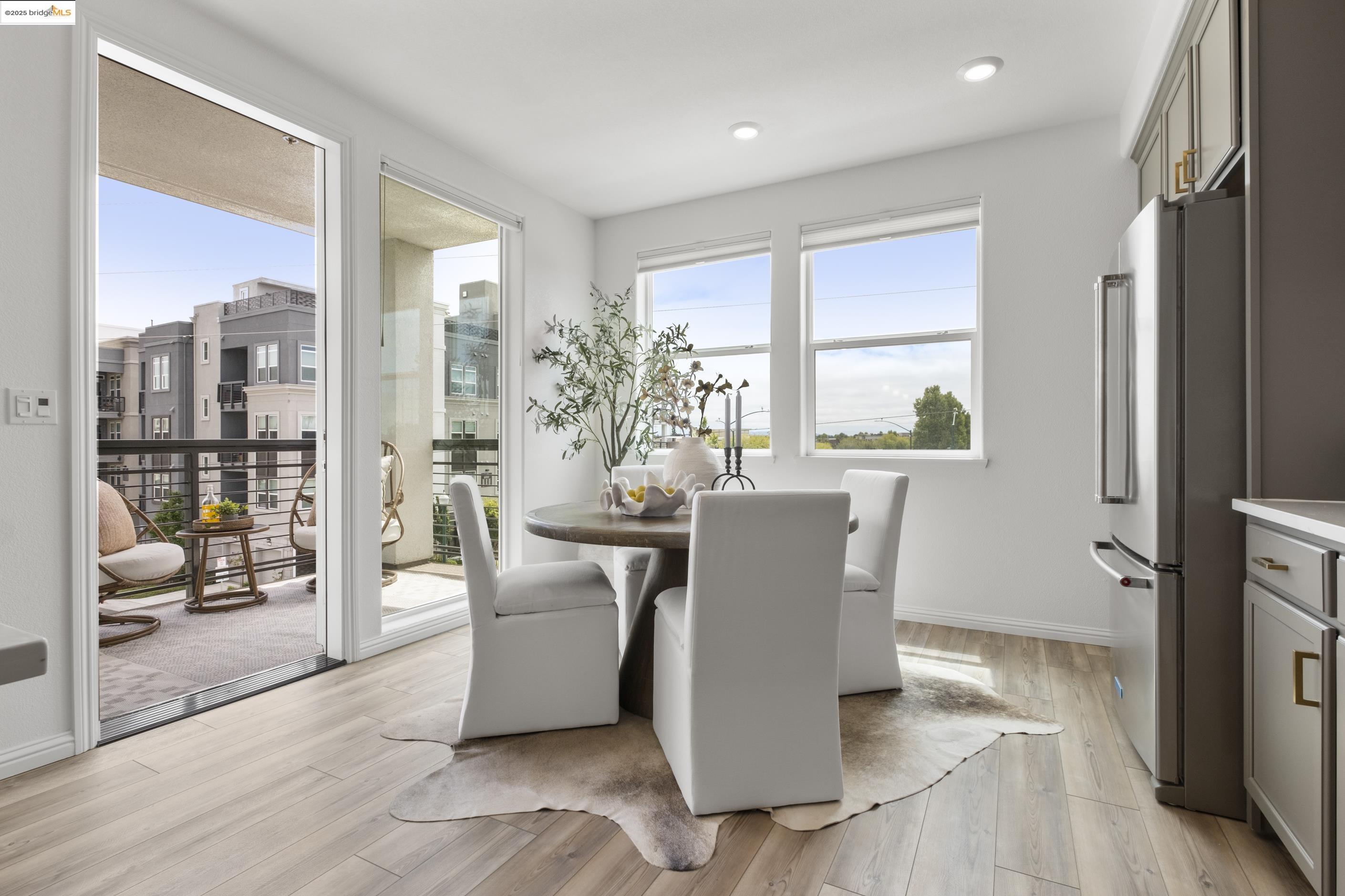 Detail Gallery Image 11 of 44 For 2818 Fifth Street, Alameda,  CA 94501 - 2 Beds | 2 Baths