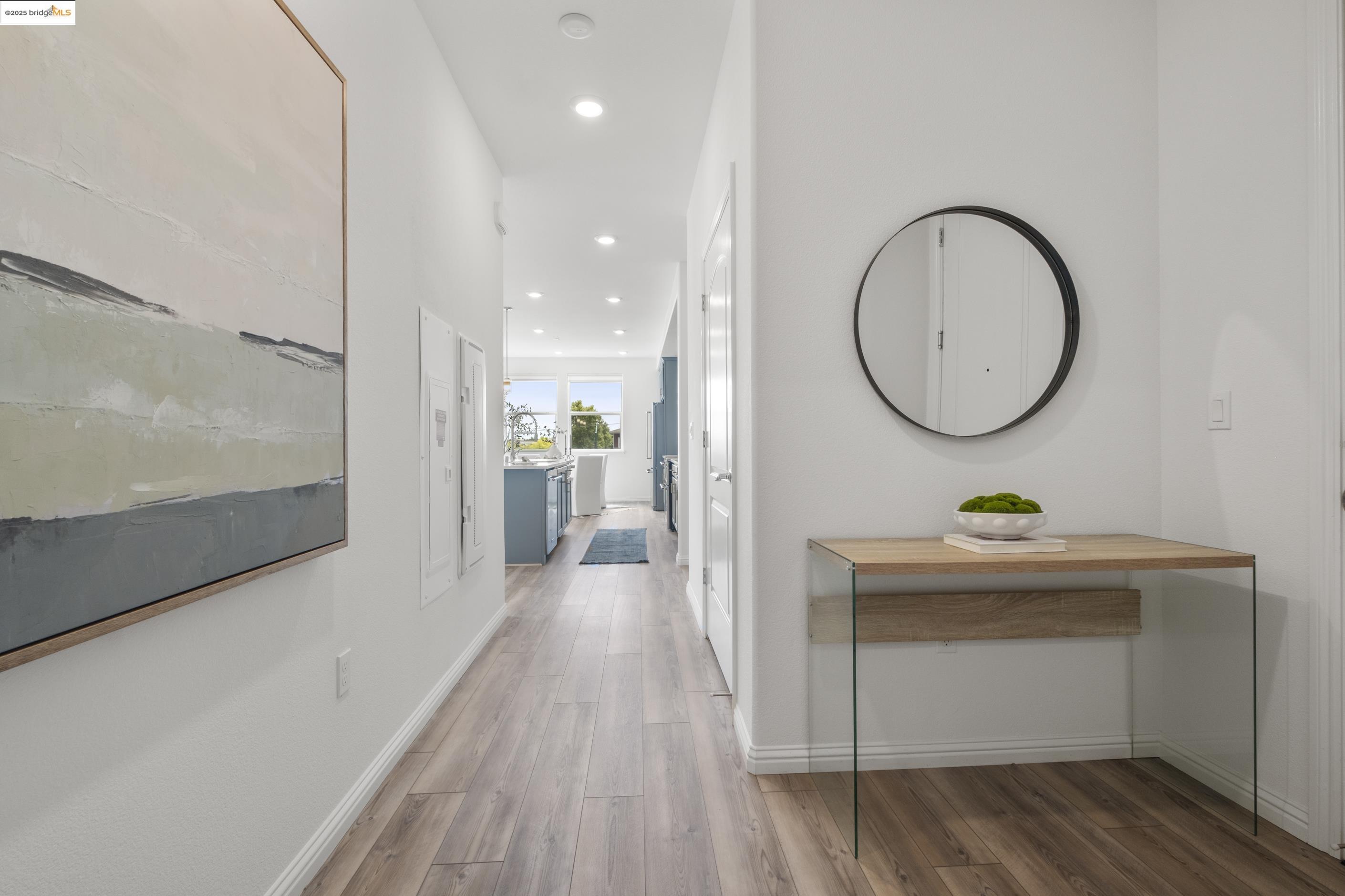 Detail Gallery Image 15 of 44 For 2818 Fifth Street, Alameda,  CA 94501 - 2 Beds | 2 Baths