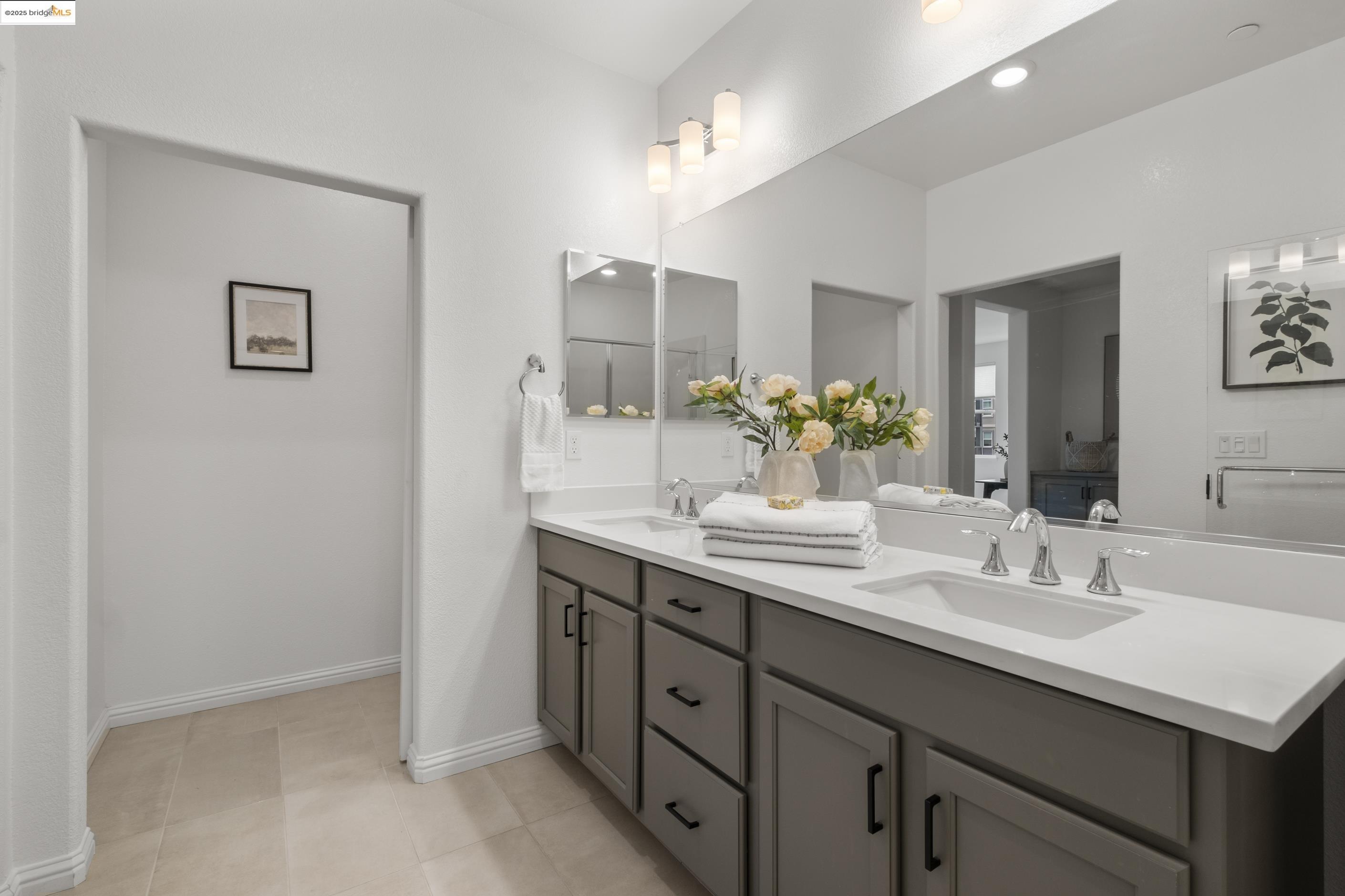 Detail Gallery Image 28 of 44 For 2818 Fifth Street, Alameda,  CA 94501 - 2 Beds | 2 Baths