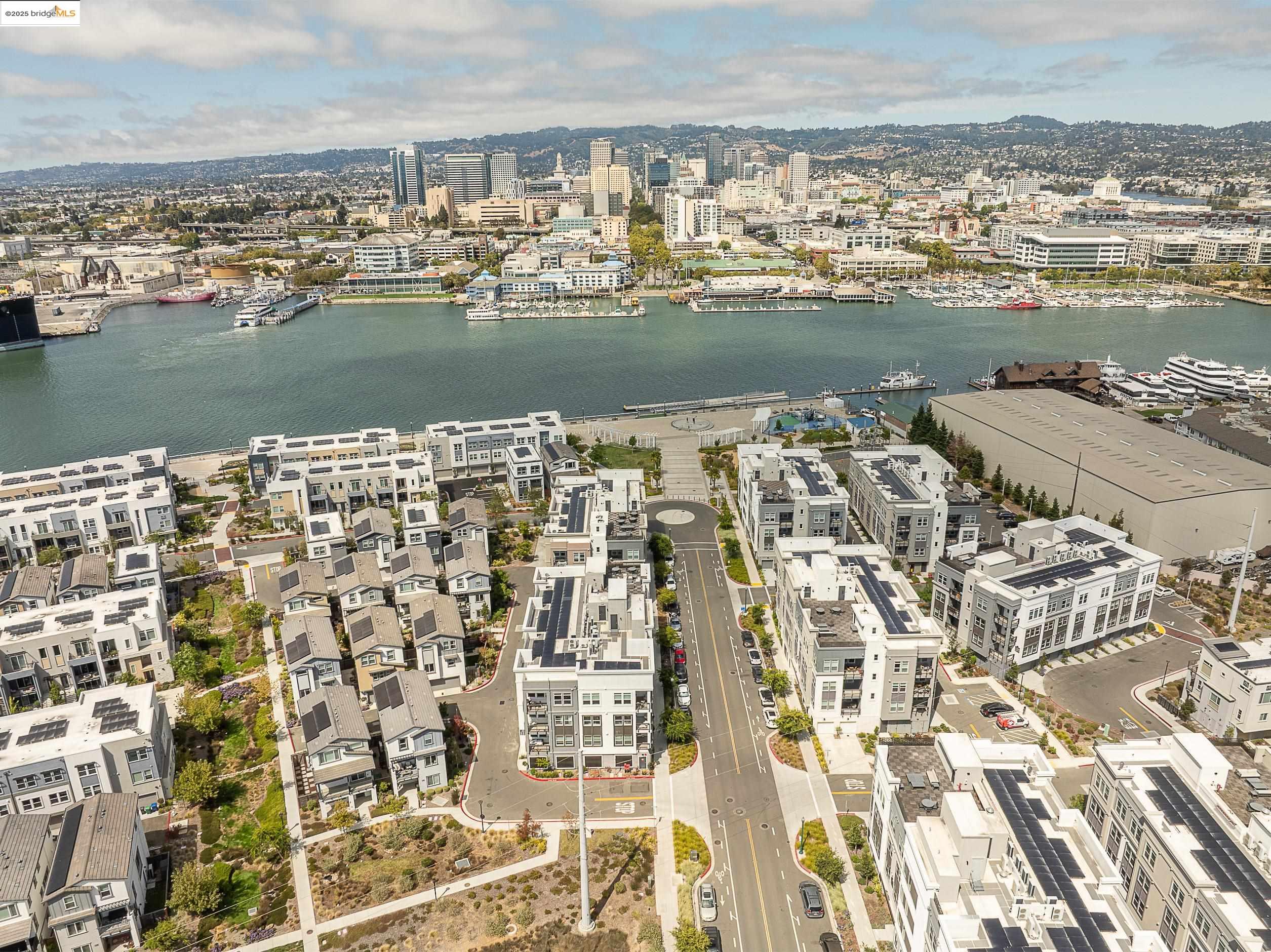 Detail Gallery Image 41 of 44 For 2818 Fifth Street, Alameda,  CA 94501 - 2 Beds | 2 Baths